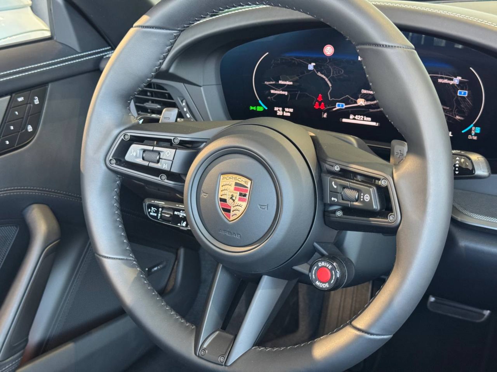 PORSCHE 911 Carrera 4S Cabriolet-image-26