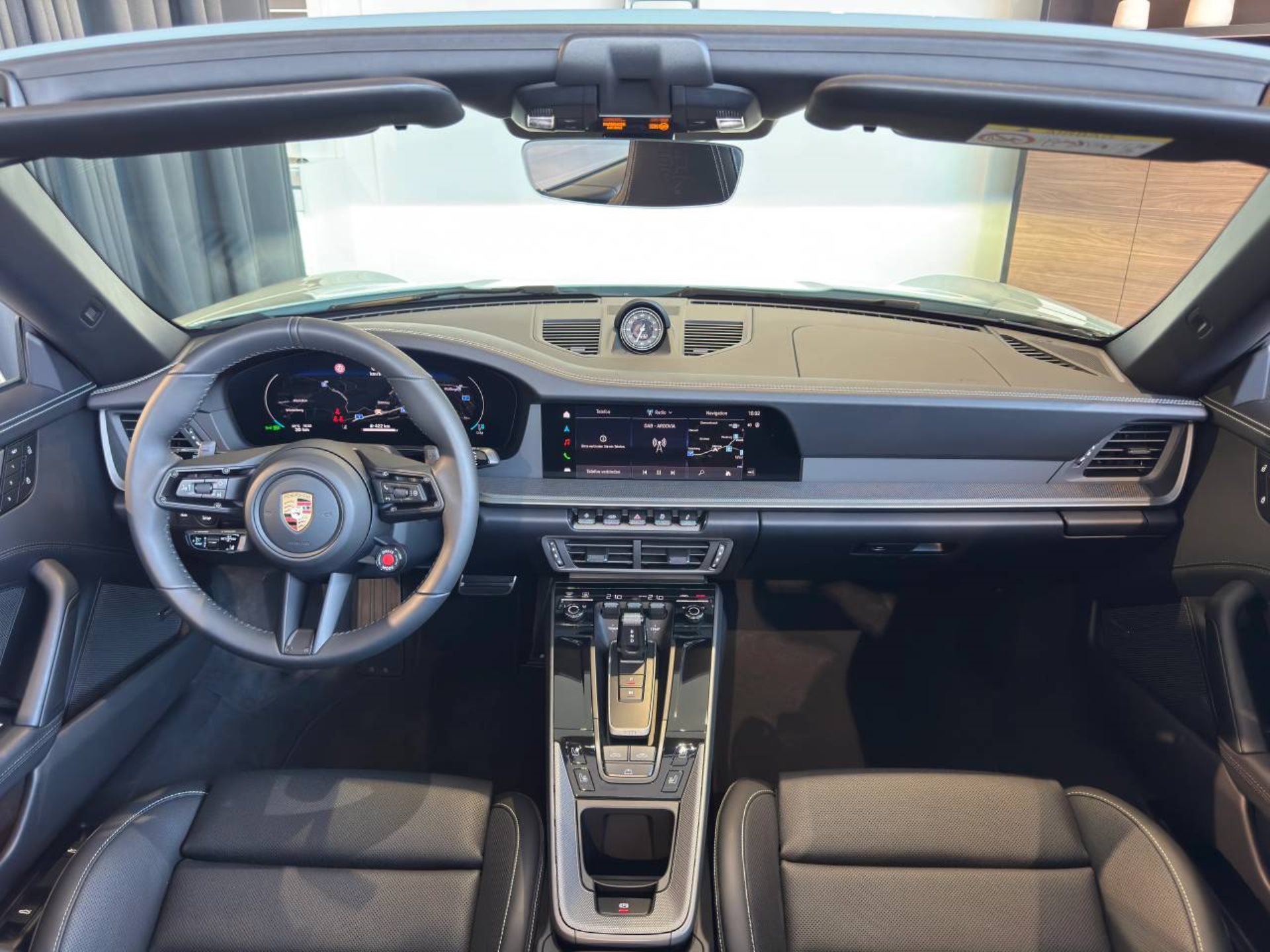 PORSCHE 911 Carrera 4S Cabriolet-image-15