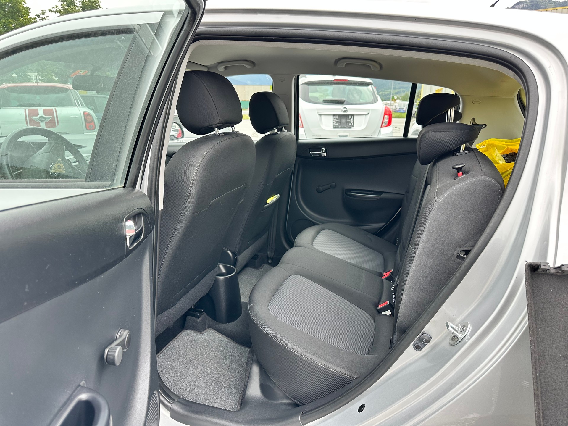 HYUNDAI i20 1.2 Comfort-image-14