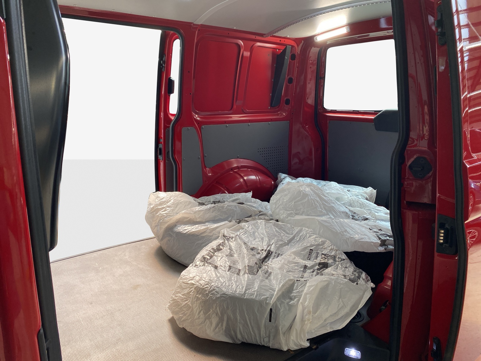 VW T6.1 2.0 TDI-image-11