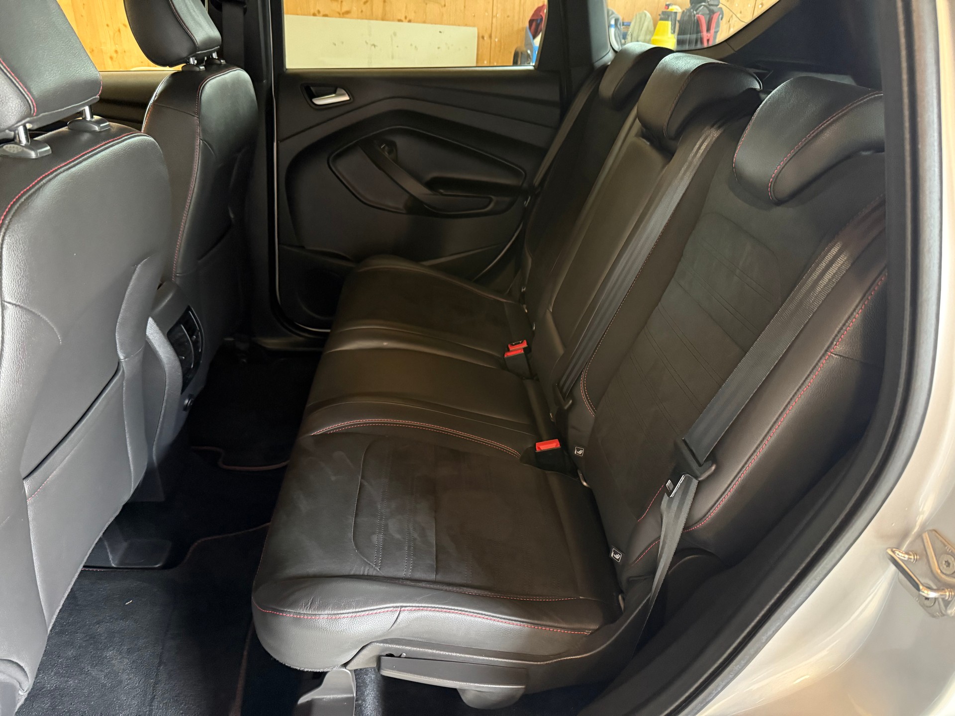 FORD Kuga 1.5 SCTi ST Line High 4WD Automatic-image-7