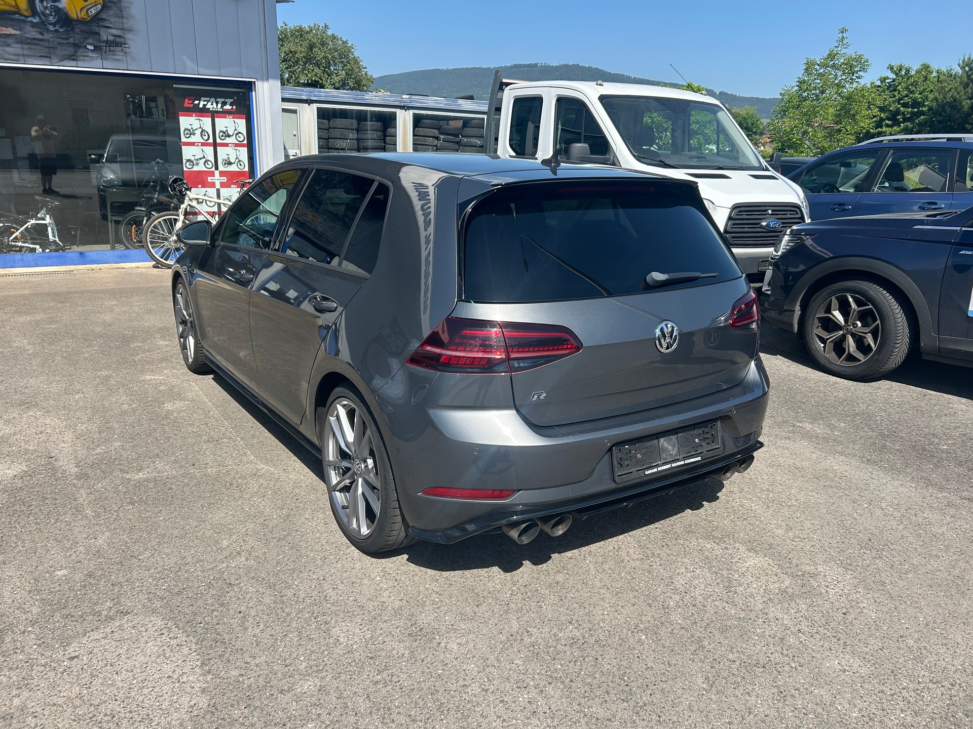 VW Golf 2.0 TSI R 4Motion DSG-image-2