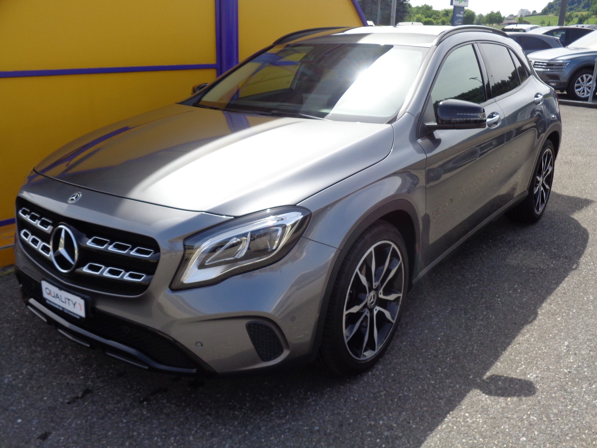 MERCEDES-BENZ GLA 200 Night Star 7G-DCT
