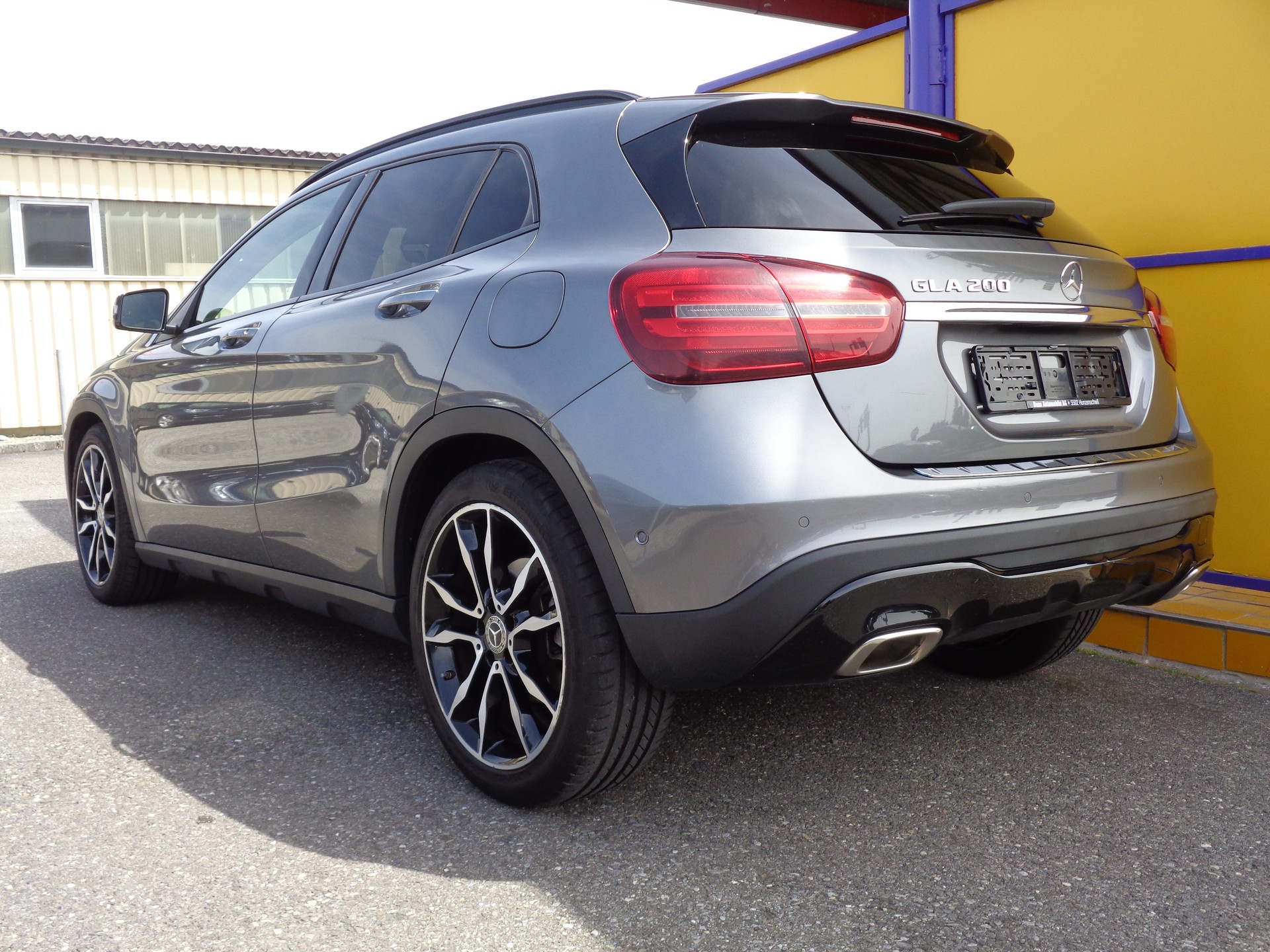 MERCEDES-BENZ GLA 200 Night Star 7G-DCT-image-5
