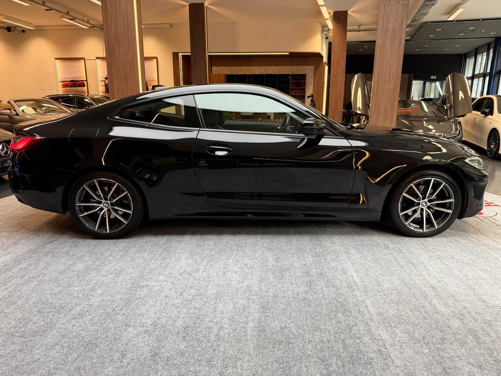 BMW 420i Coupé-image-8