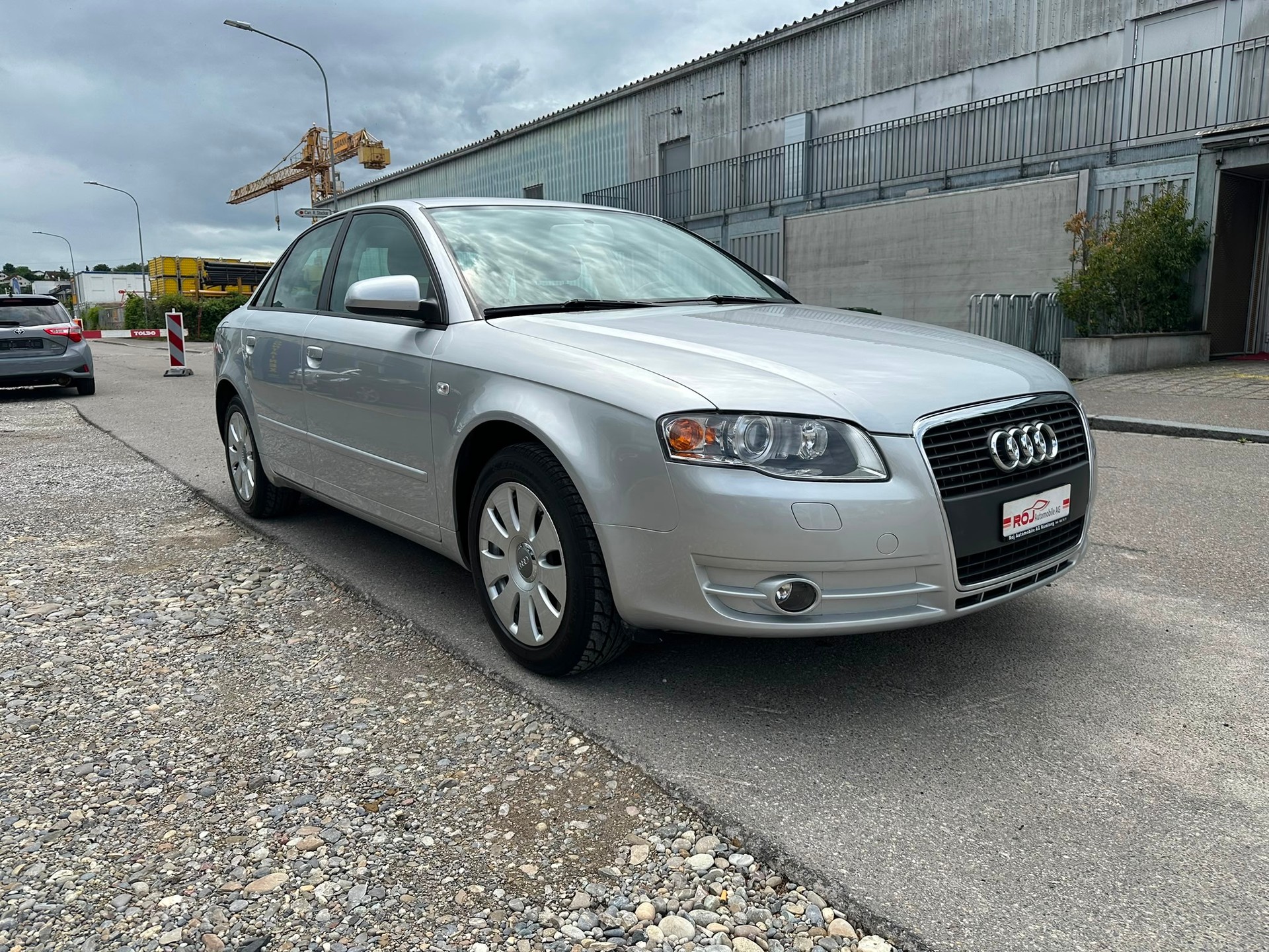 AUDI A4 Limousine 1.8 T-image-3