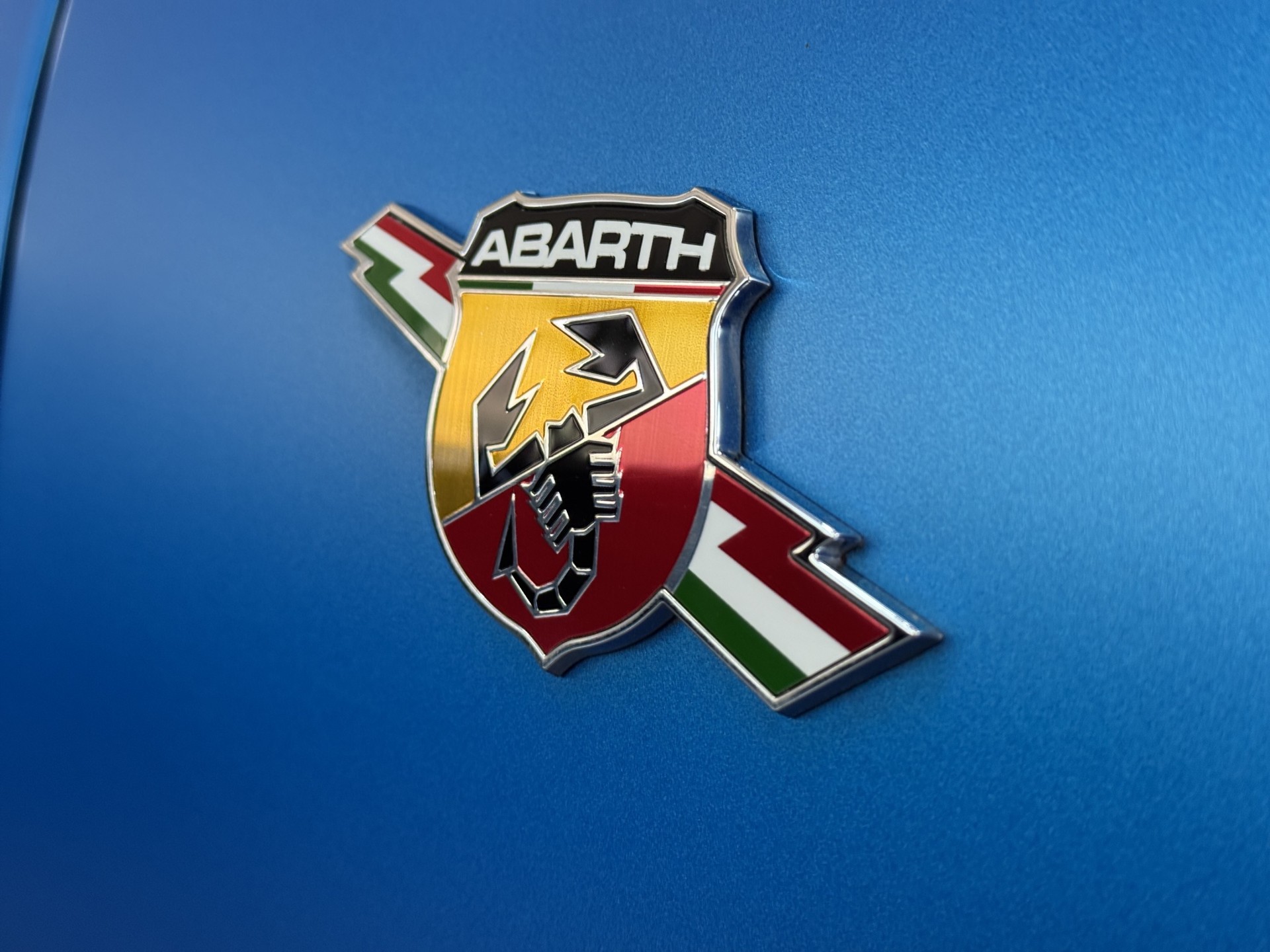FIAT 595C 1.4 16V Turbo Abarth F595 Dualogic-image-9