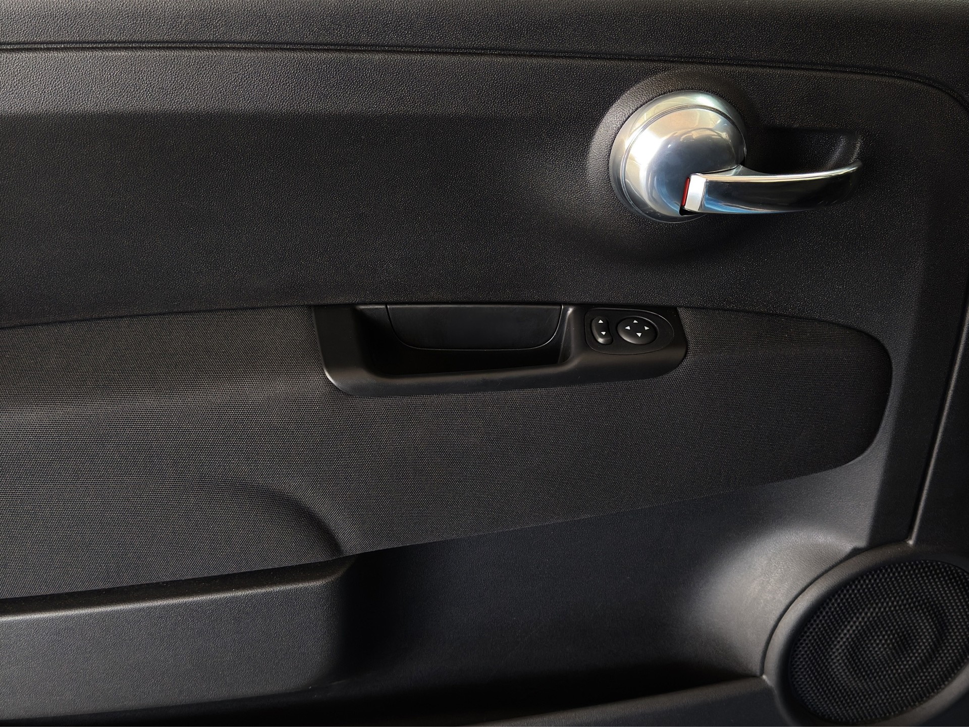 FIAT 595C 1.4 16V Turbo Abarth F595 Dualogic-image-21