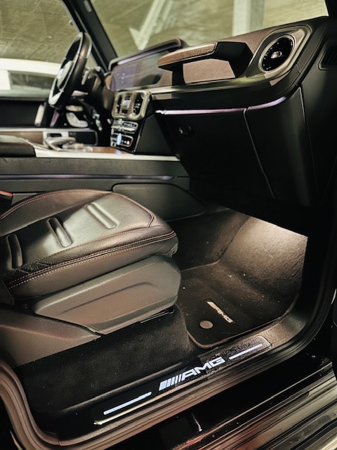 MERCEDES-BENZ G 350 d AMG Line-image-6