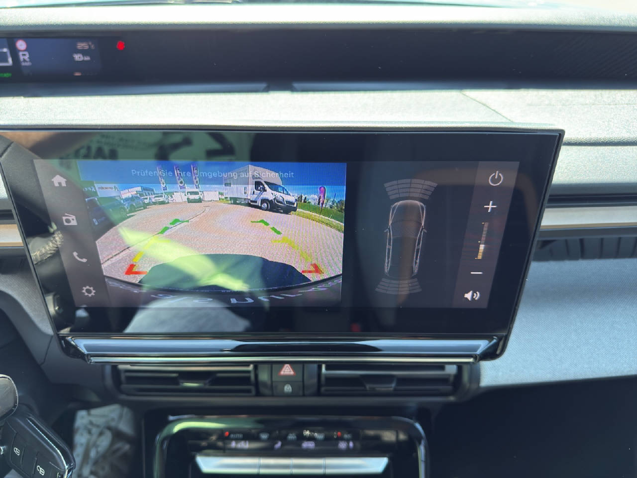 CITROEN e-C3 Aircross Plus-image-14