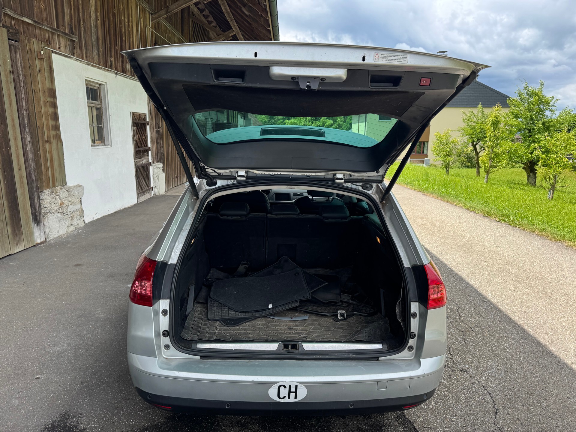 CITROEN C5 Tourer 2.0 HDi Exclusive Automatic-image-15