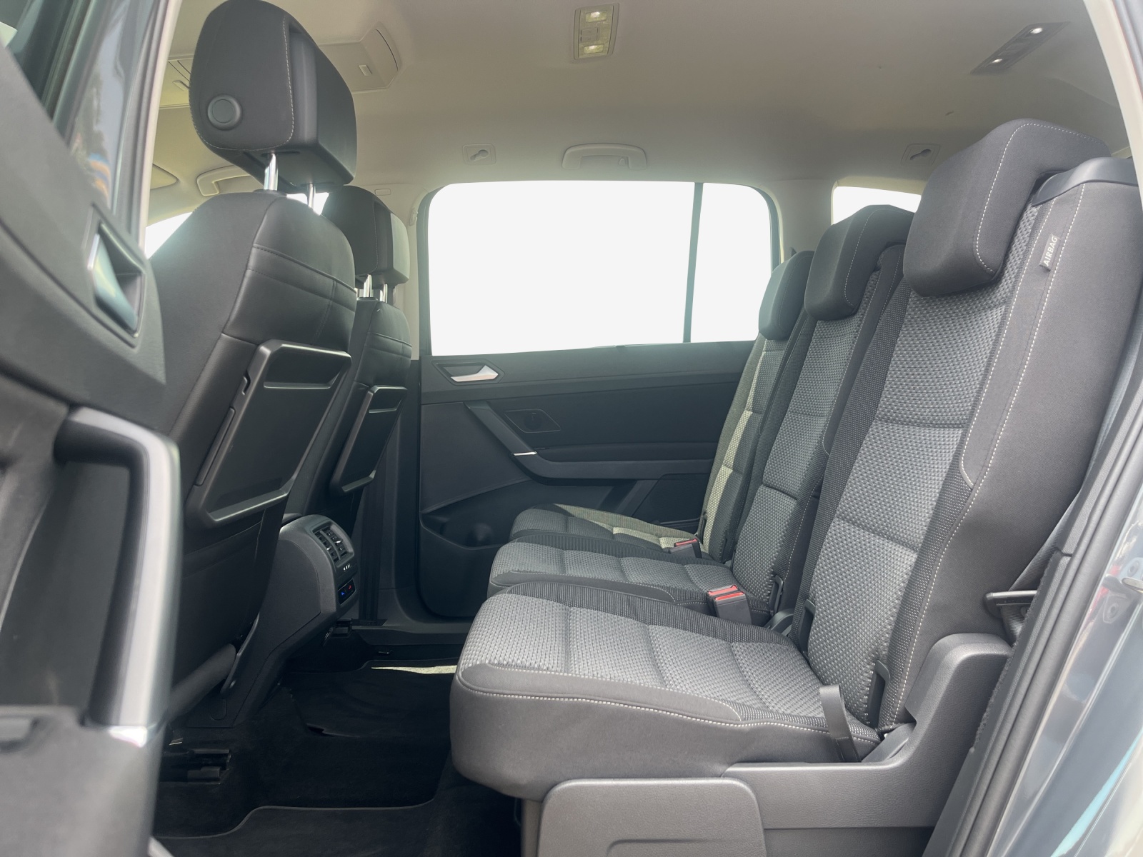 VW Touran 1.5 TSI EVO Comfortline DSG-image-11