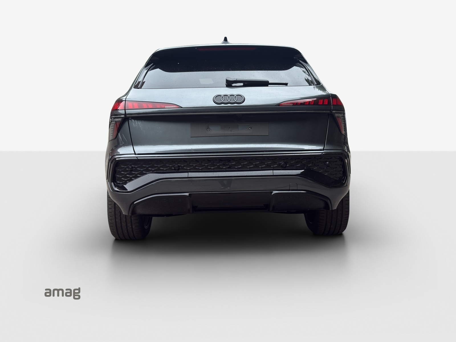 AUDI Q3 SUV e-hybrid 200 kW S tronig-image-5