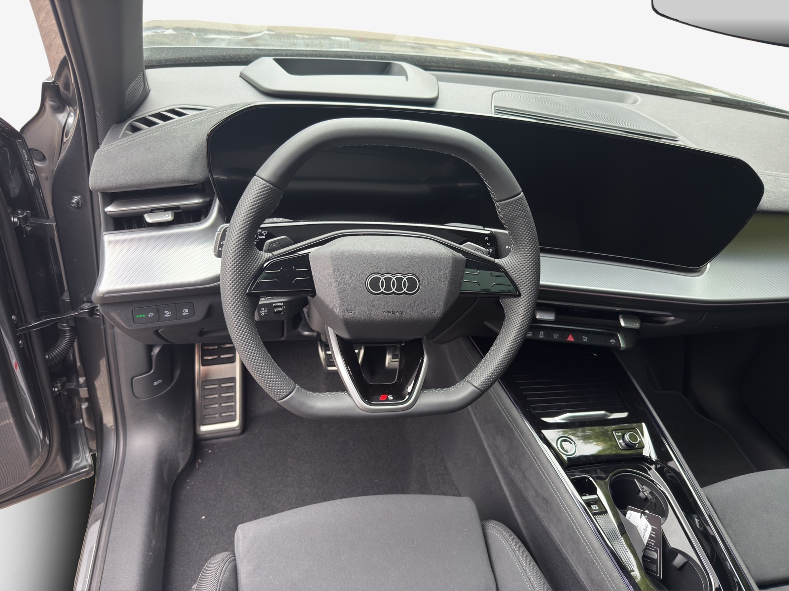 AUDI Q3 SUV e-hybrid 200 kW S tronig-image-8
