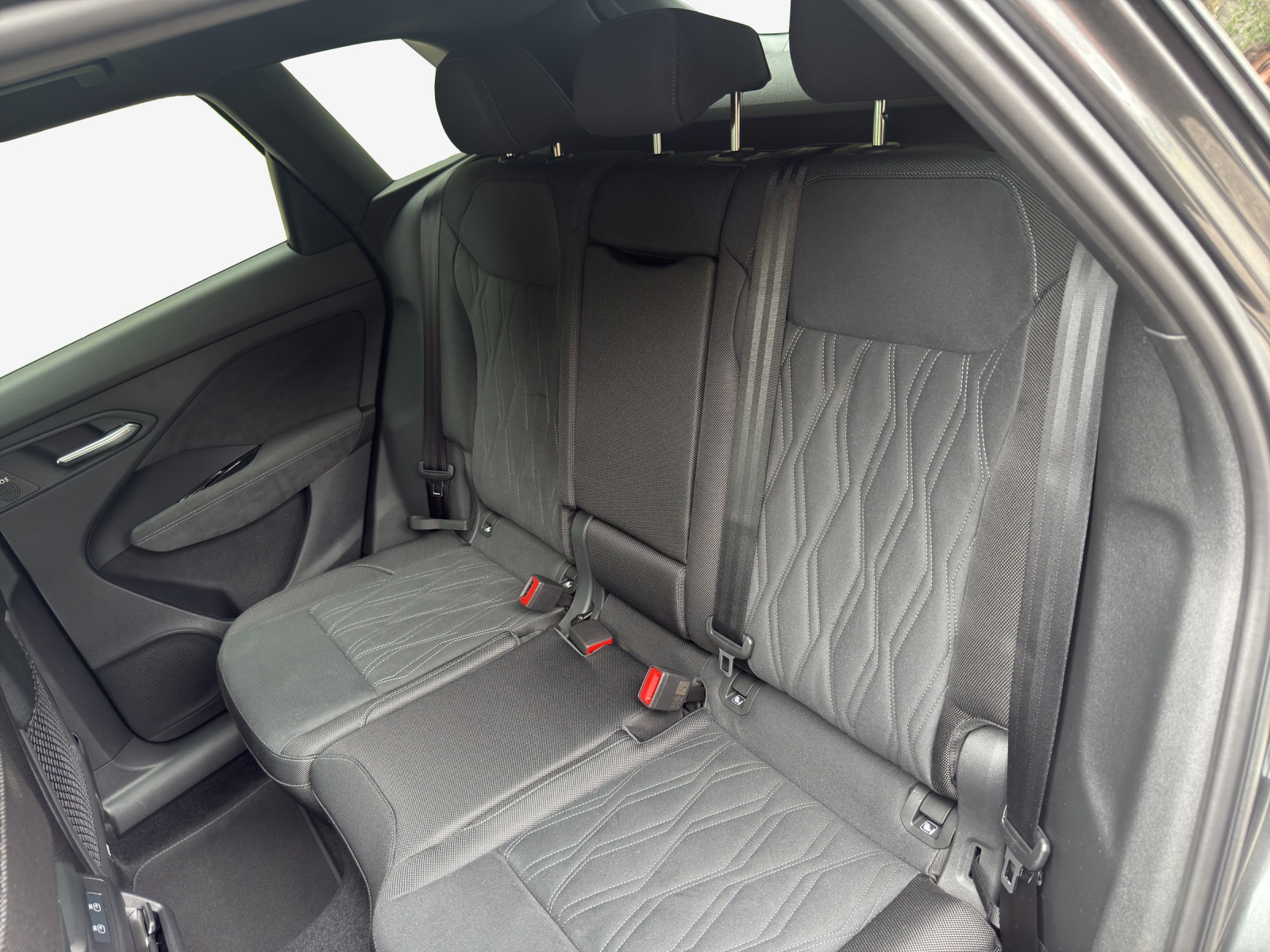 AUDI Q3 SUV e-hybrid 200 kW S tronig-image-11