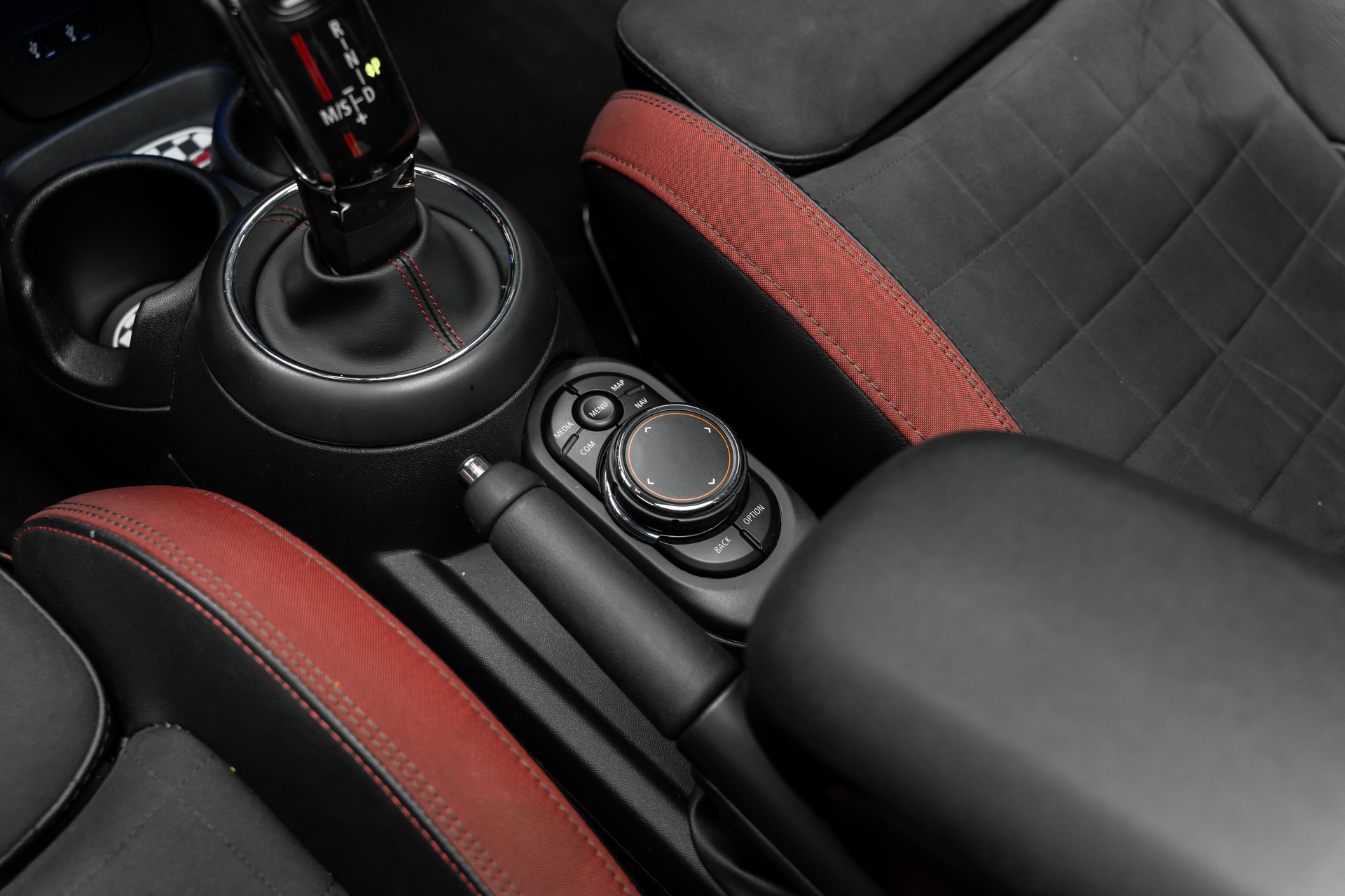 MINI Cooper S Steptronic DKG-image-12