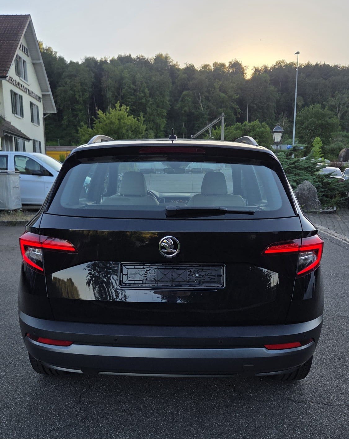 SKODA Karoq 2.0 TDI CR Ambition 4x4 DSG-image-4