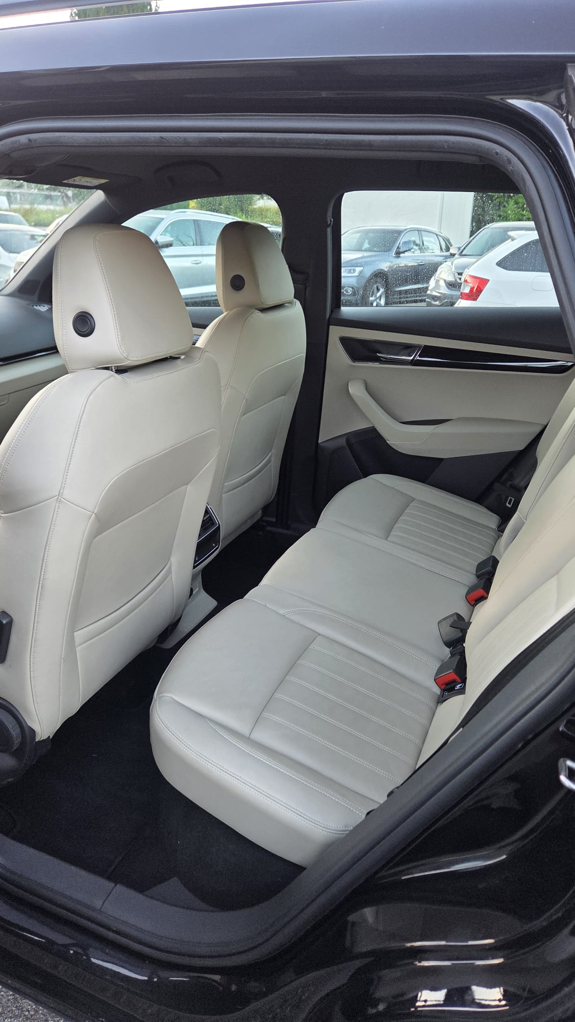 SKODA Karoq 2.0 TDI CR Ambition 4x4 DSG-image-9