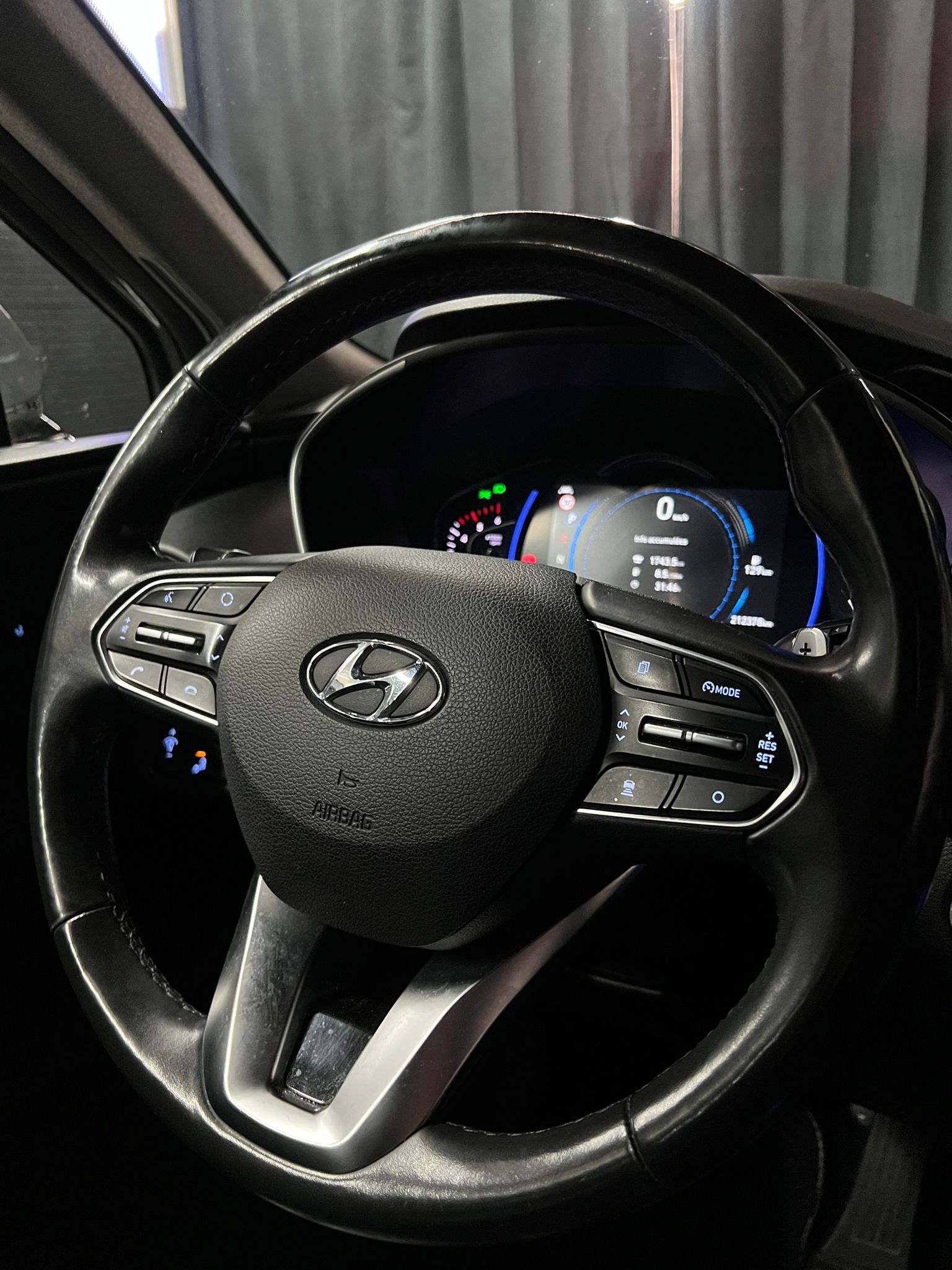 HYUNDAI Santa Fe 2.2 CRDI Vertex 4WD Automatic-image-13