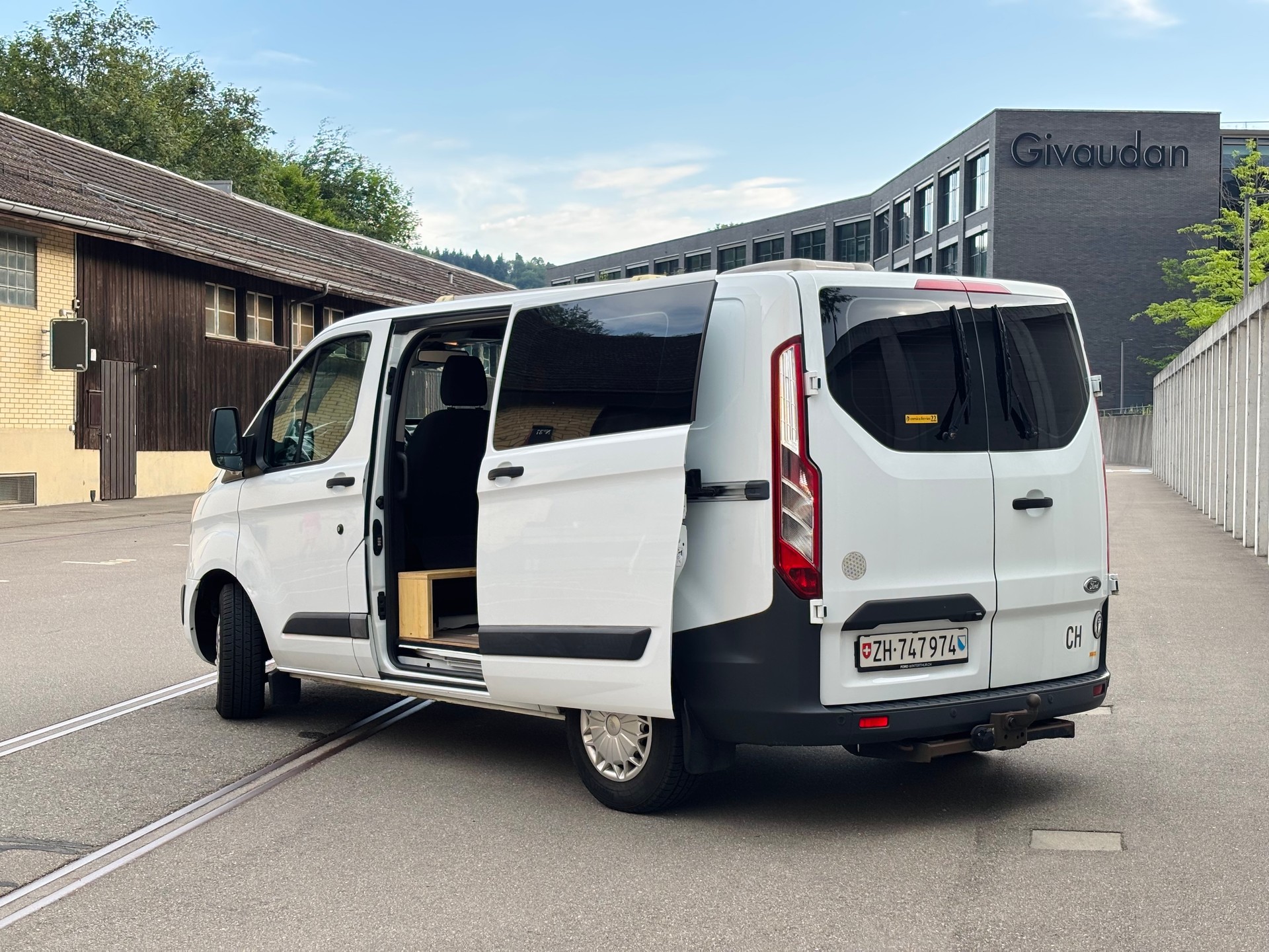 FORD TRANSIT CUSTOM-image-2