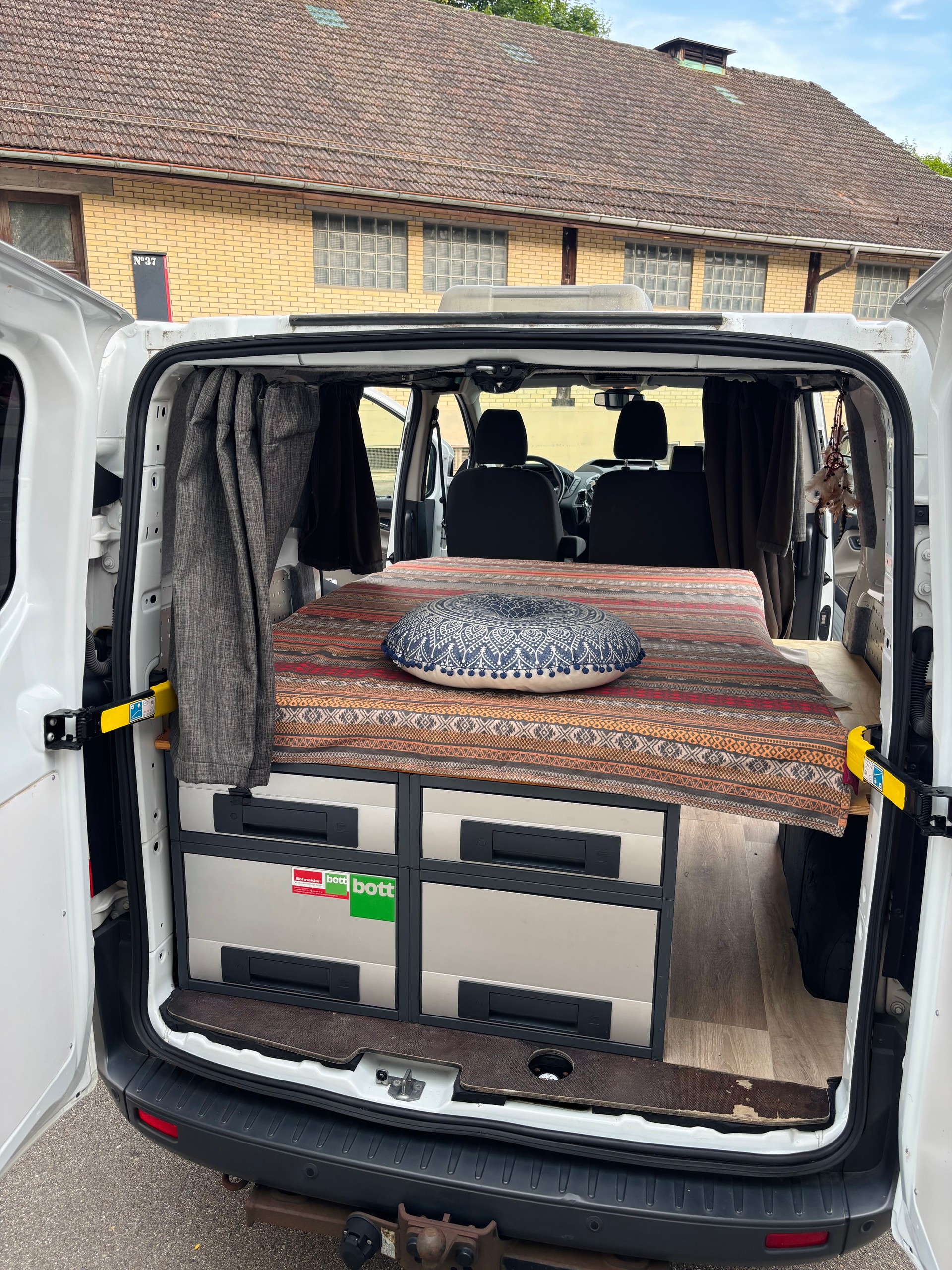 FORD TRANSIT CUSTOM-image-8