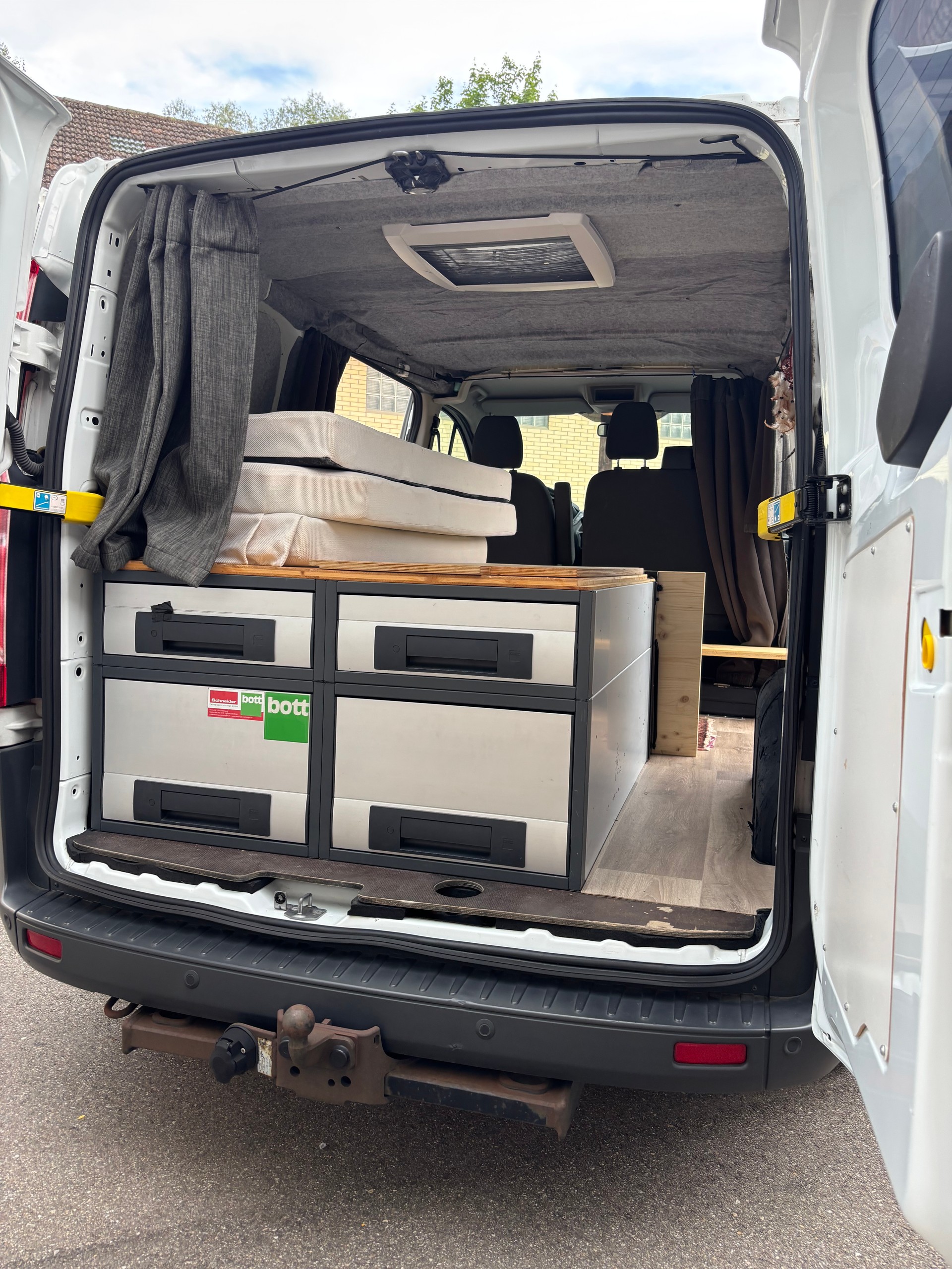 FORD TRANSIT CUSTOM-image-11