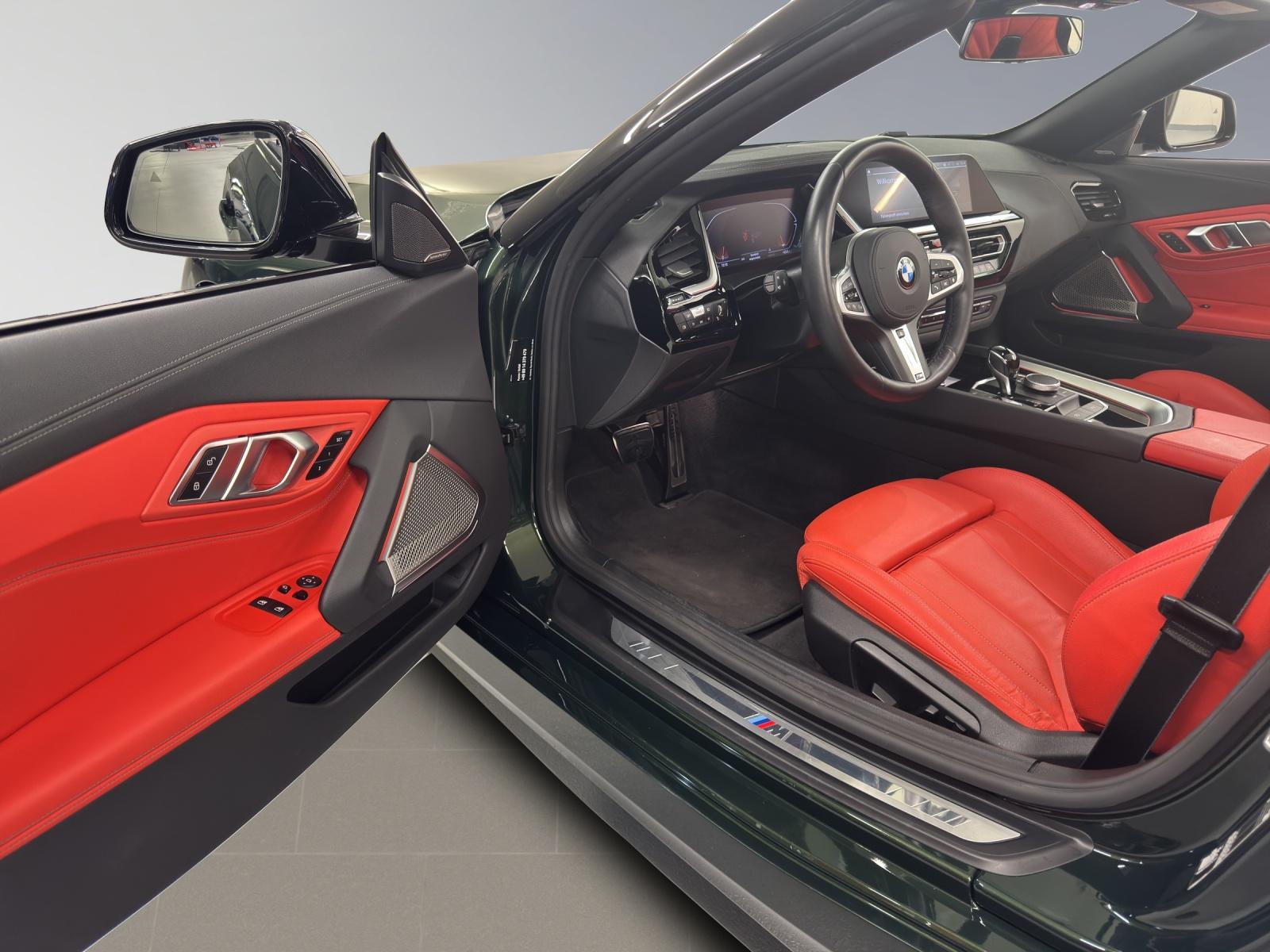 BMW Z4 20i sDrive-image-11