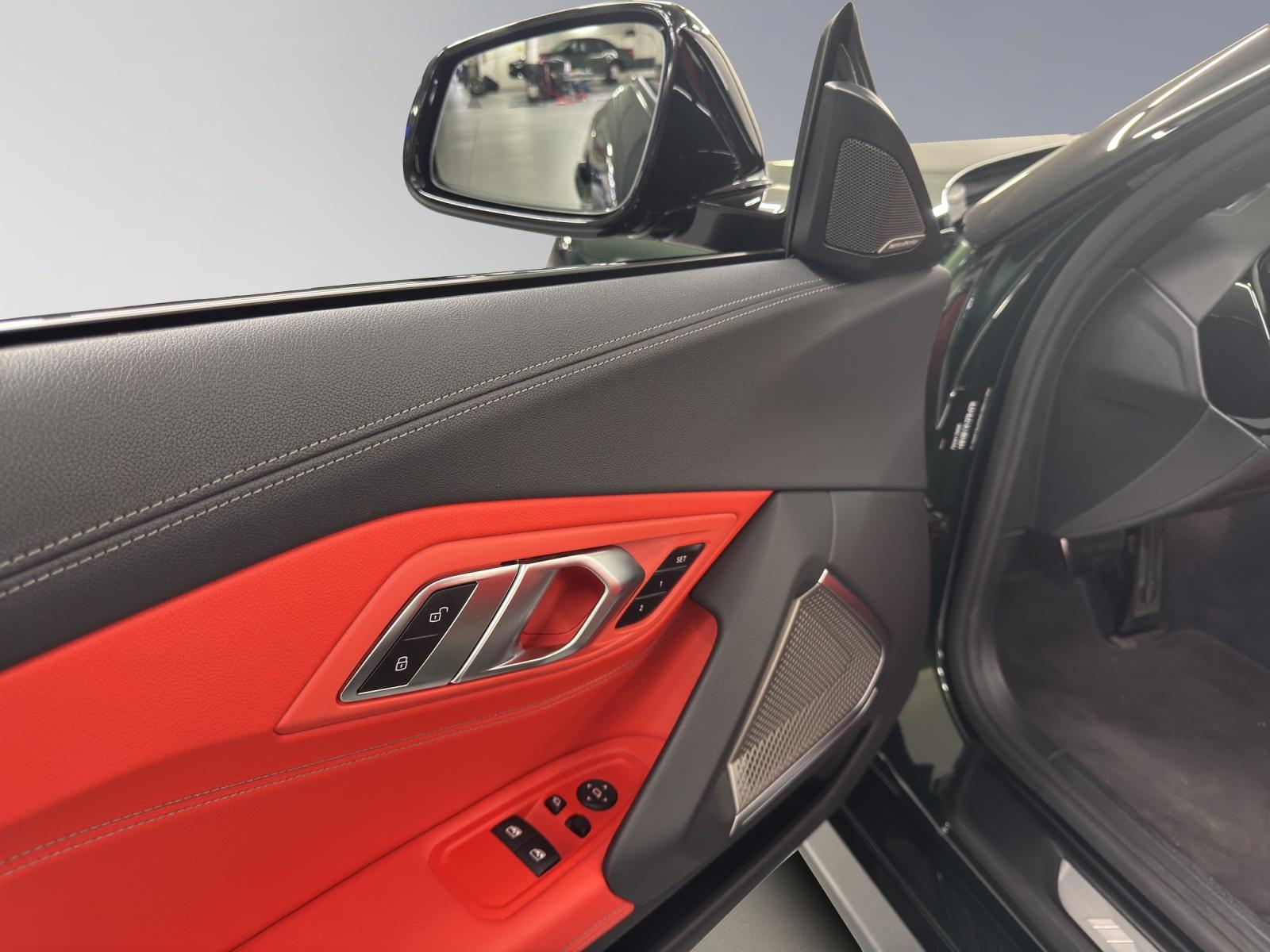 BMW Z4 20i sDrive-image-12