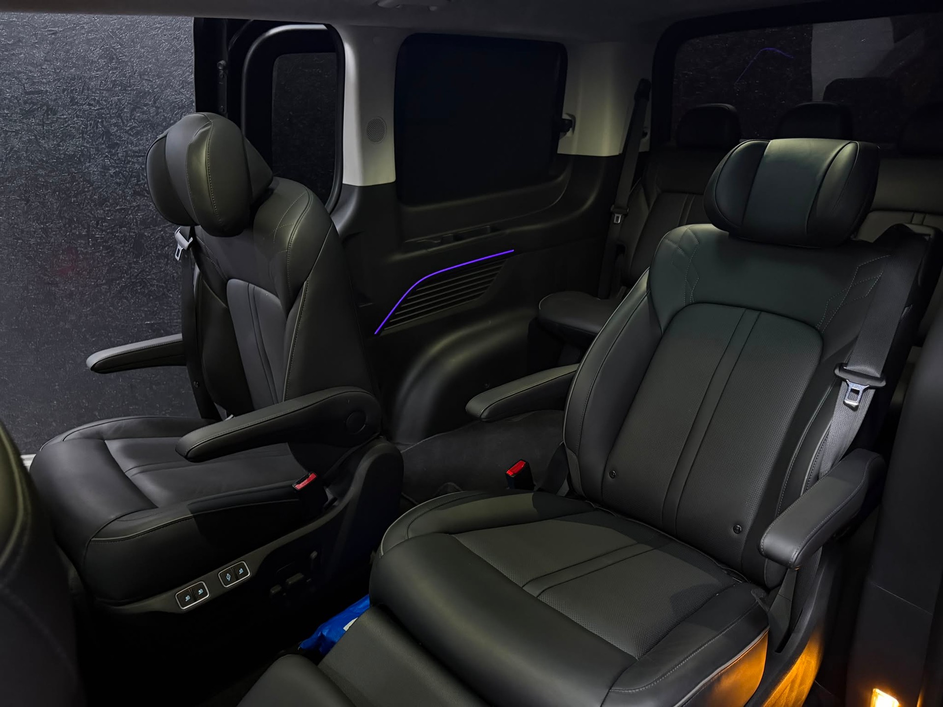 HYUNDAI "BUSINESS" STARIA "PREMIUM" 2.2 CRDi VERTEX 4WD AUTOMAT. CH WAGEN. VOLL OPTIONEN. MOD.05.2023 !!-image-20