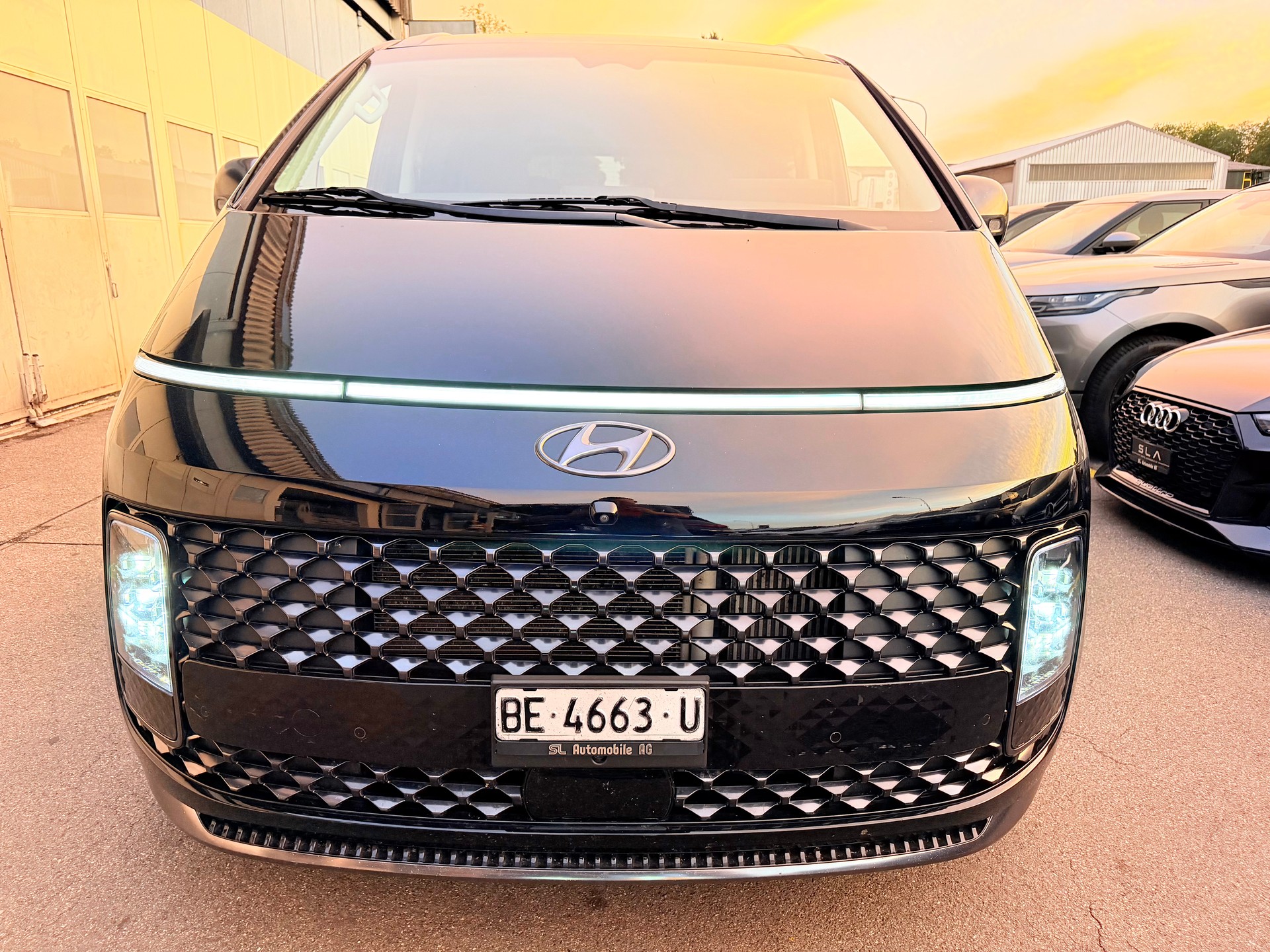 HYUNDAI "BUSINESS" STARIA "PREMIUM" 2.2 CRDi VERTEX 4WD AUTOMAT. CH WAGEN. VOLL OPTIONEN. MOD.05.2023 !!-image-7