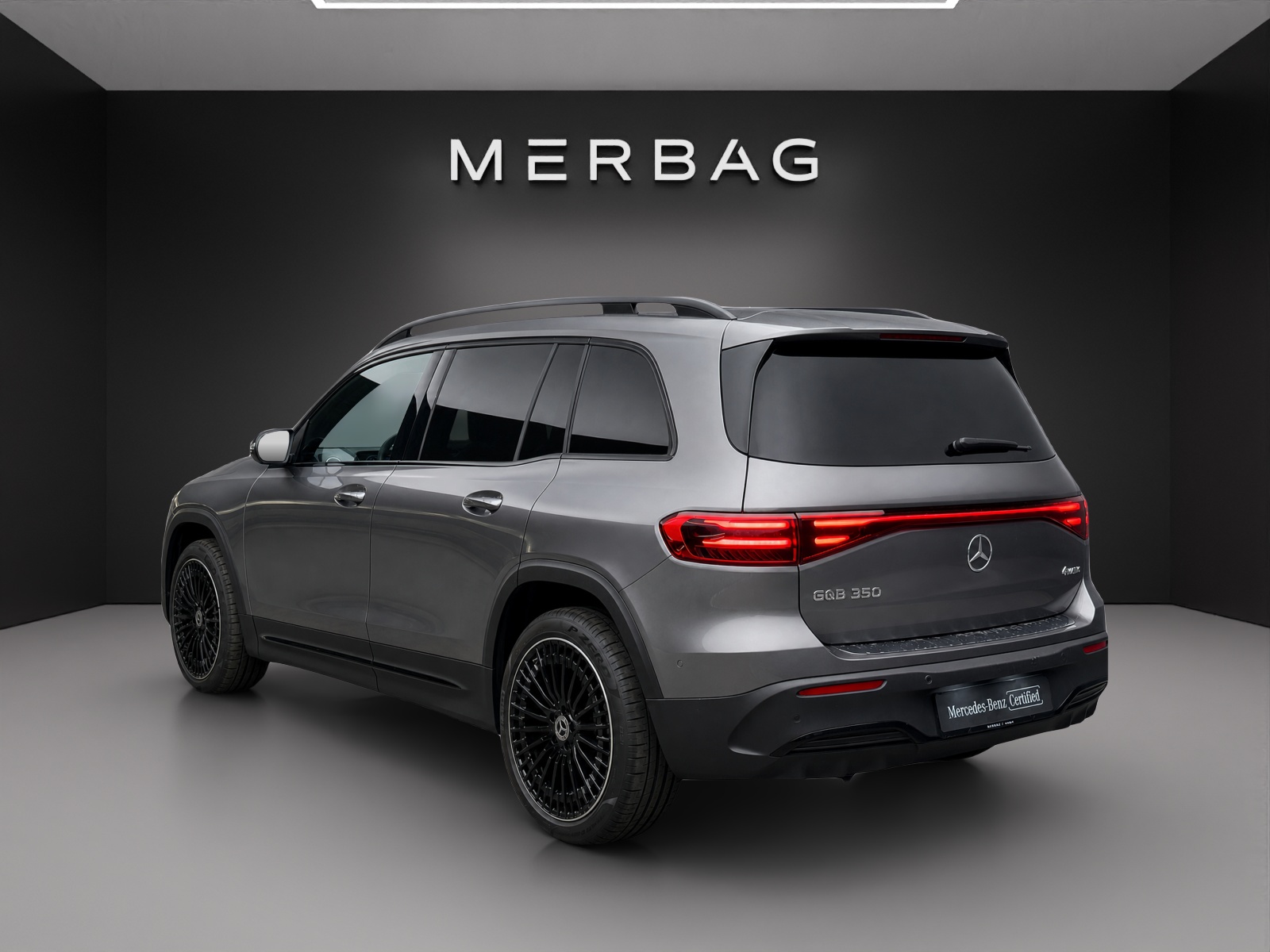 MERCEDES-BENZ EQB 350 AMG Line 4Matic-image-3