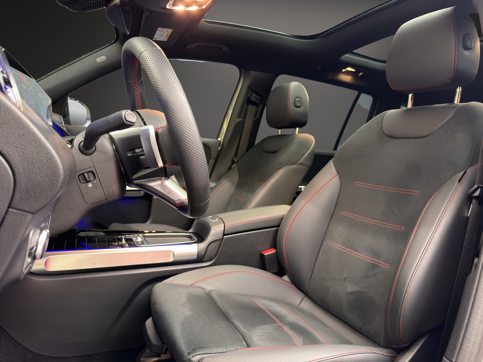 MERCEDES-BENZ EQB 350 AMG Line 4Matic-image-8