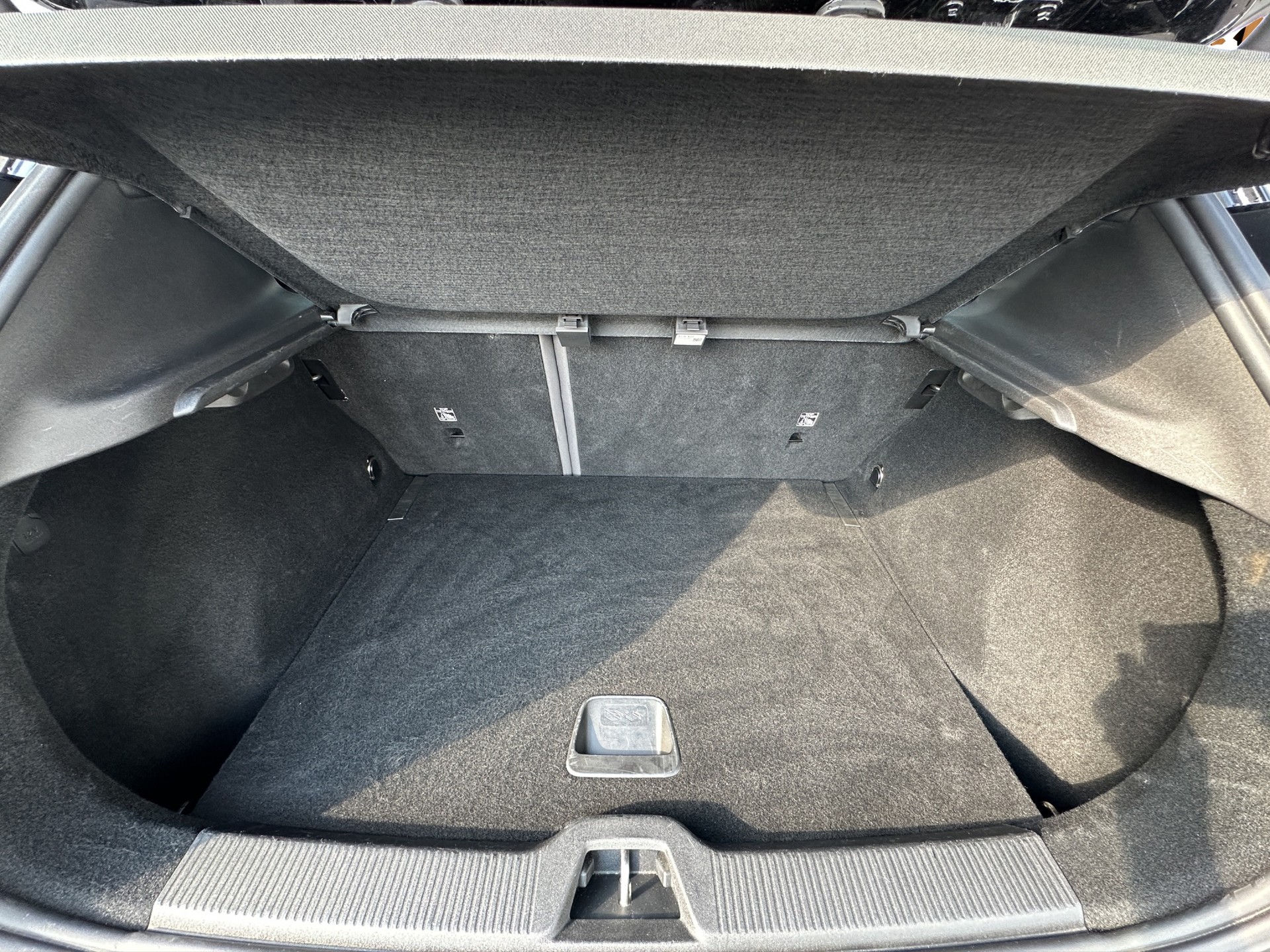 VOLVO EX30 E60 Twin Ultra AWD-image-14
