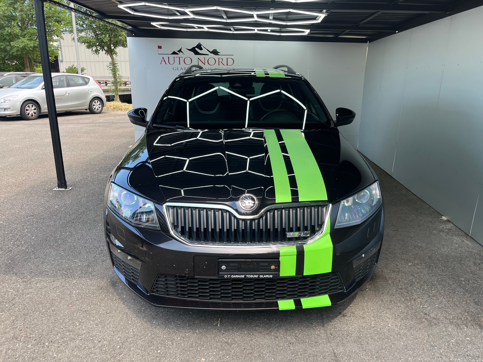 SKODA Octavia Combi 2.0 TSI RS-image-1