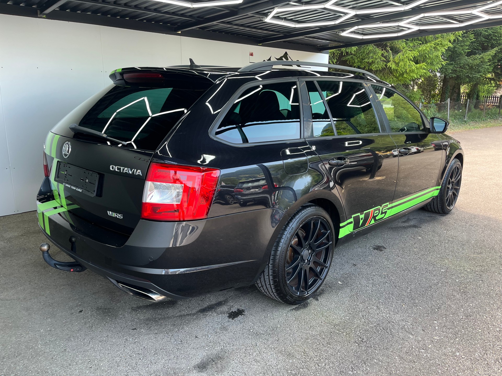 SKODA Octavia Combi 2.0 TSI RS-image-5