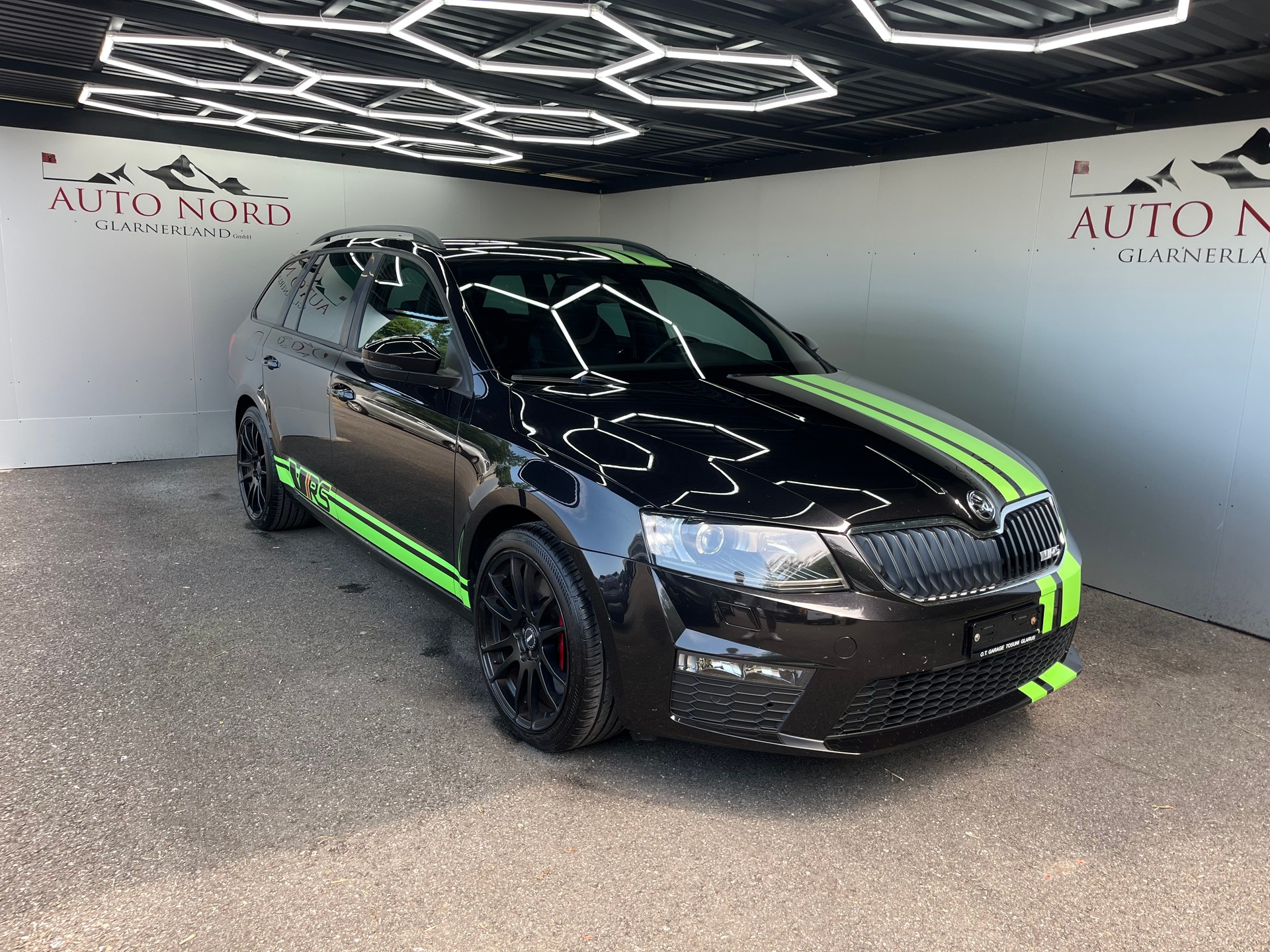 SKODA Octavia Combi 2.0 TSI RS-image-0