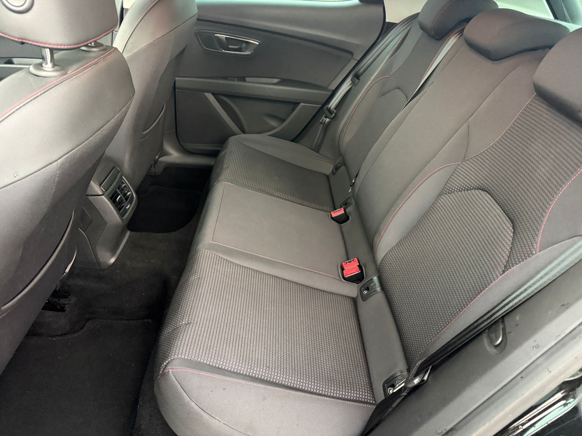 SEAT Leon 1.4 TSI Xcellence-image-18