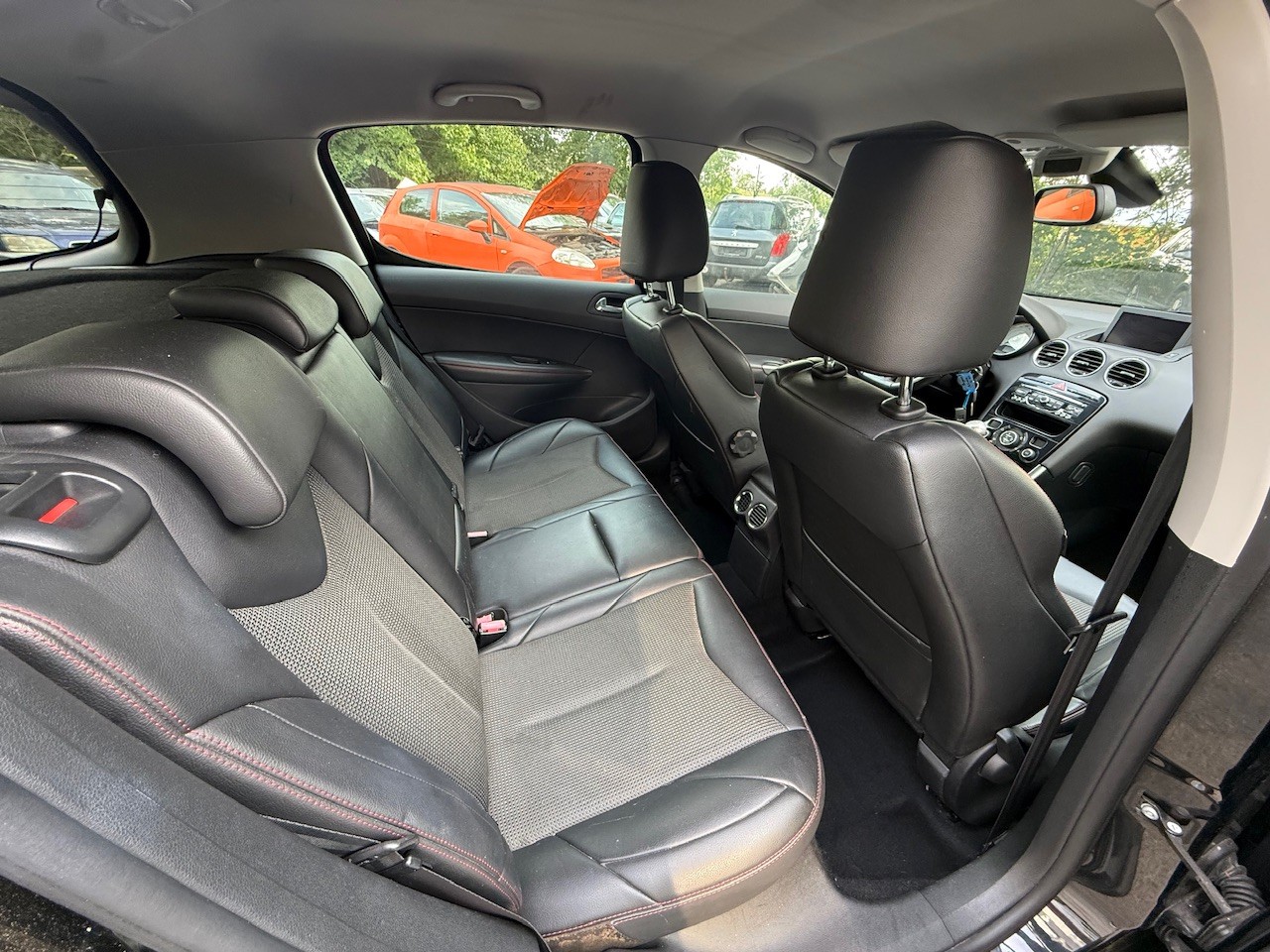 PEUGEOT 308 1.6 16V T GTi-image-10