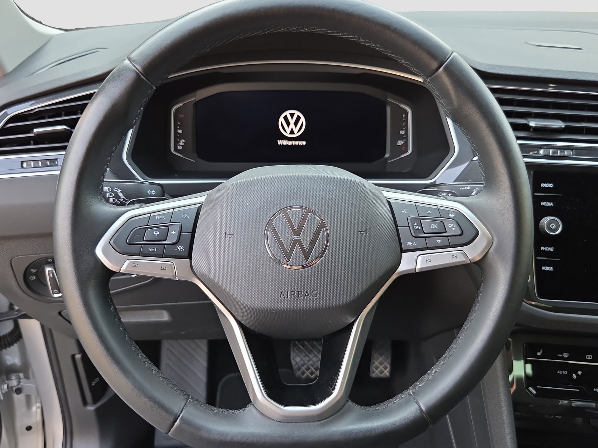 VW Tiguan 2.0TSI Elegance 4Motion DSG-image-9