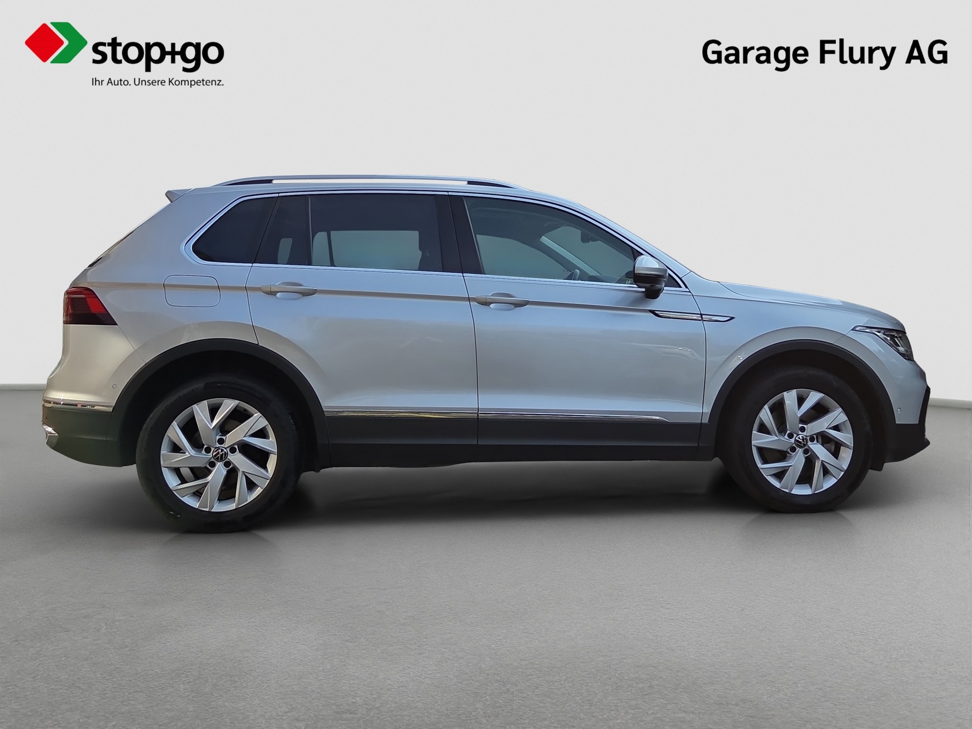 VW Tiguan 2.0TSI Elegance 4Motion DSG-image-6