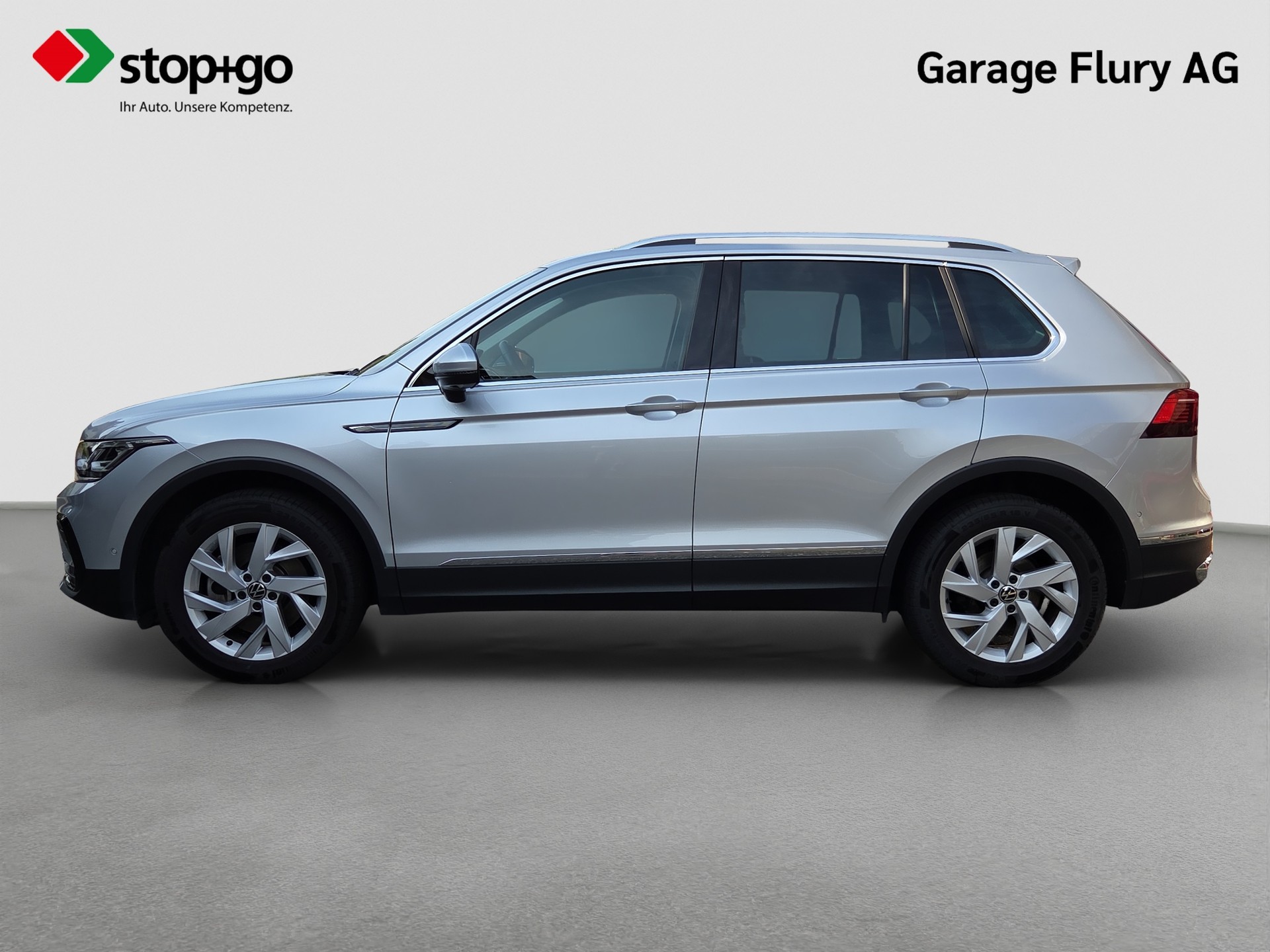 VW Tiguan 2.0TSI Elegance 4Motion DSG-image-2