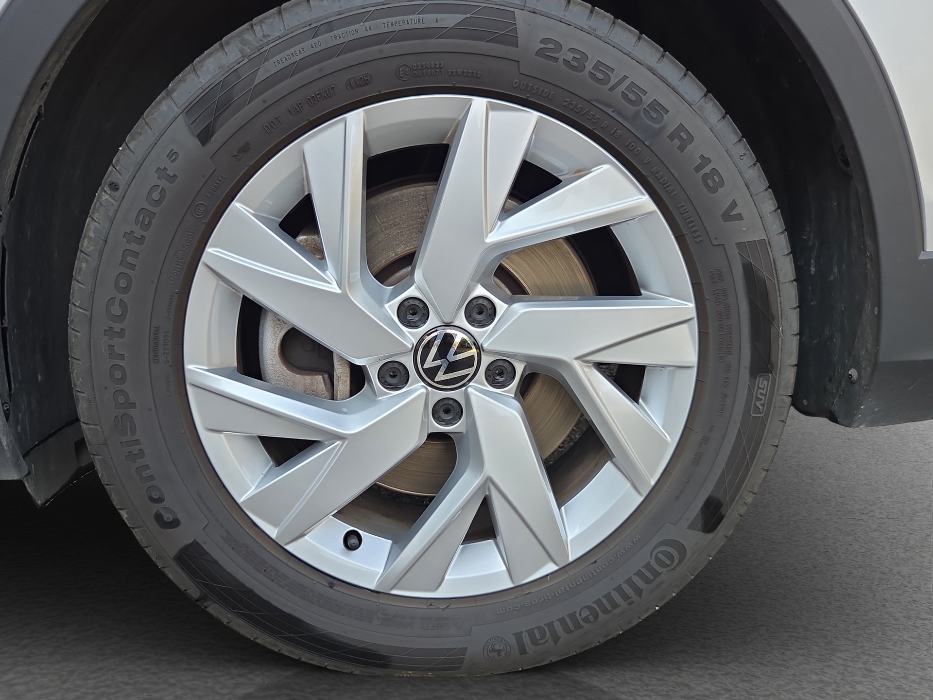 VW Tiguan 2.0TSI Elegance 4Motion DSG-image-14