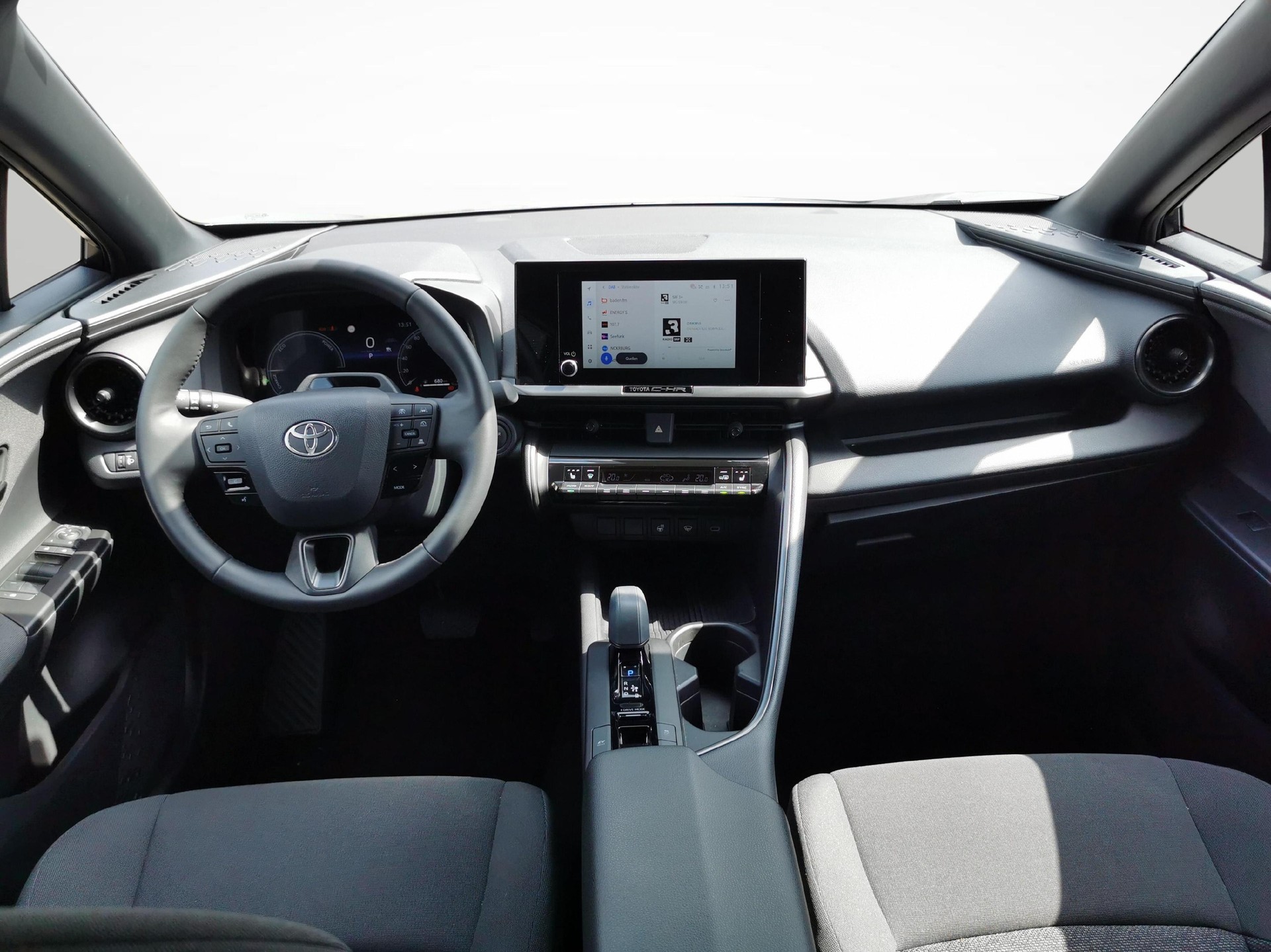 TOYOTA C-HR 1.8 HEV Comfort-image-3