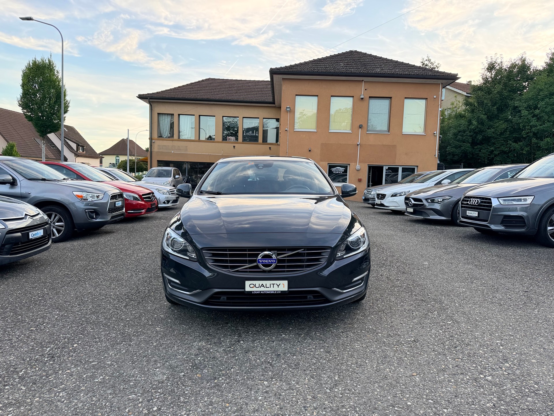 VOLVO V60 T4 Summum Powershift-image-7