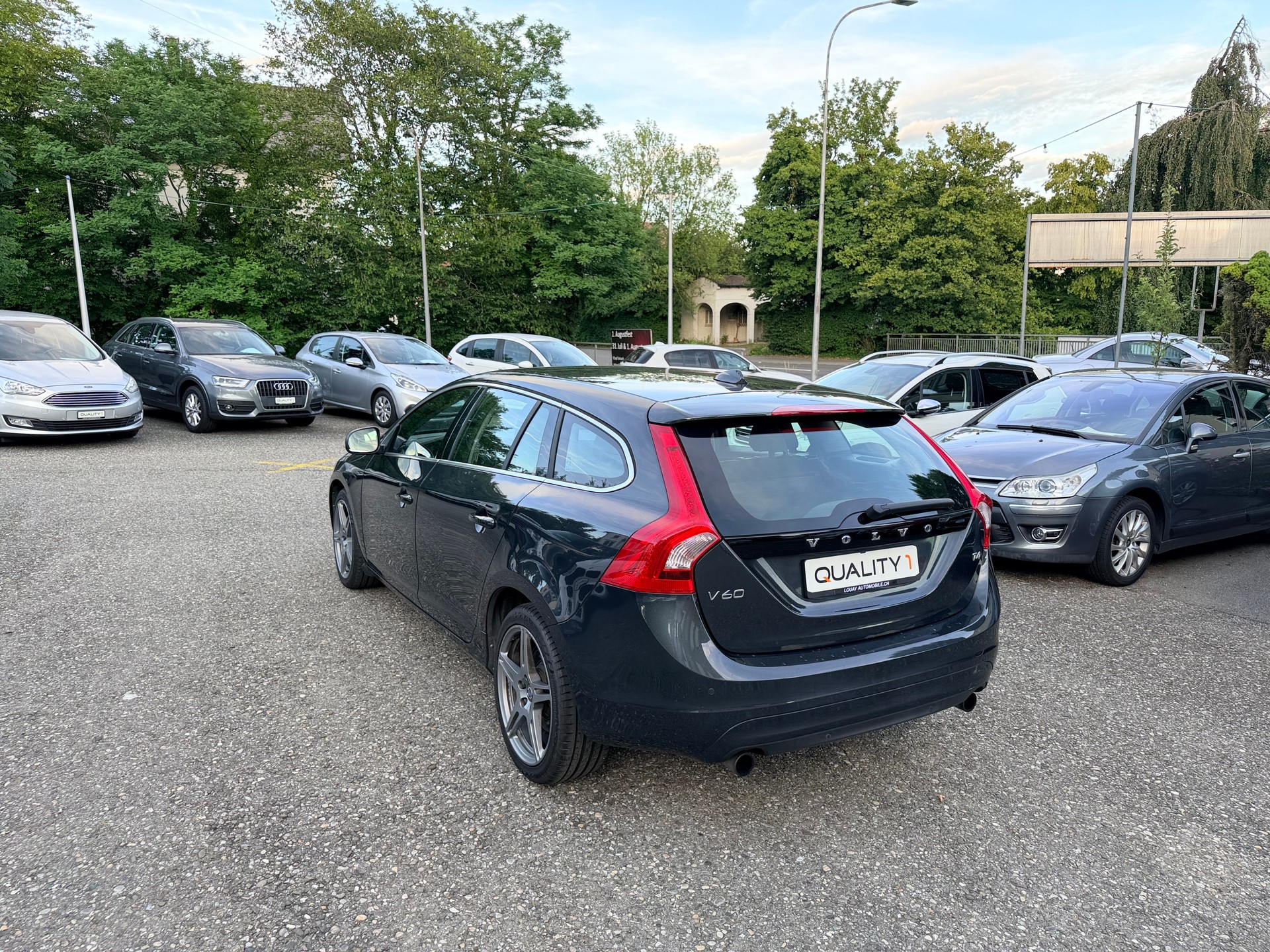 VOLVO V60 T4 Summum Powershift-image-5