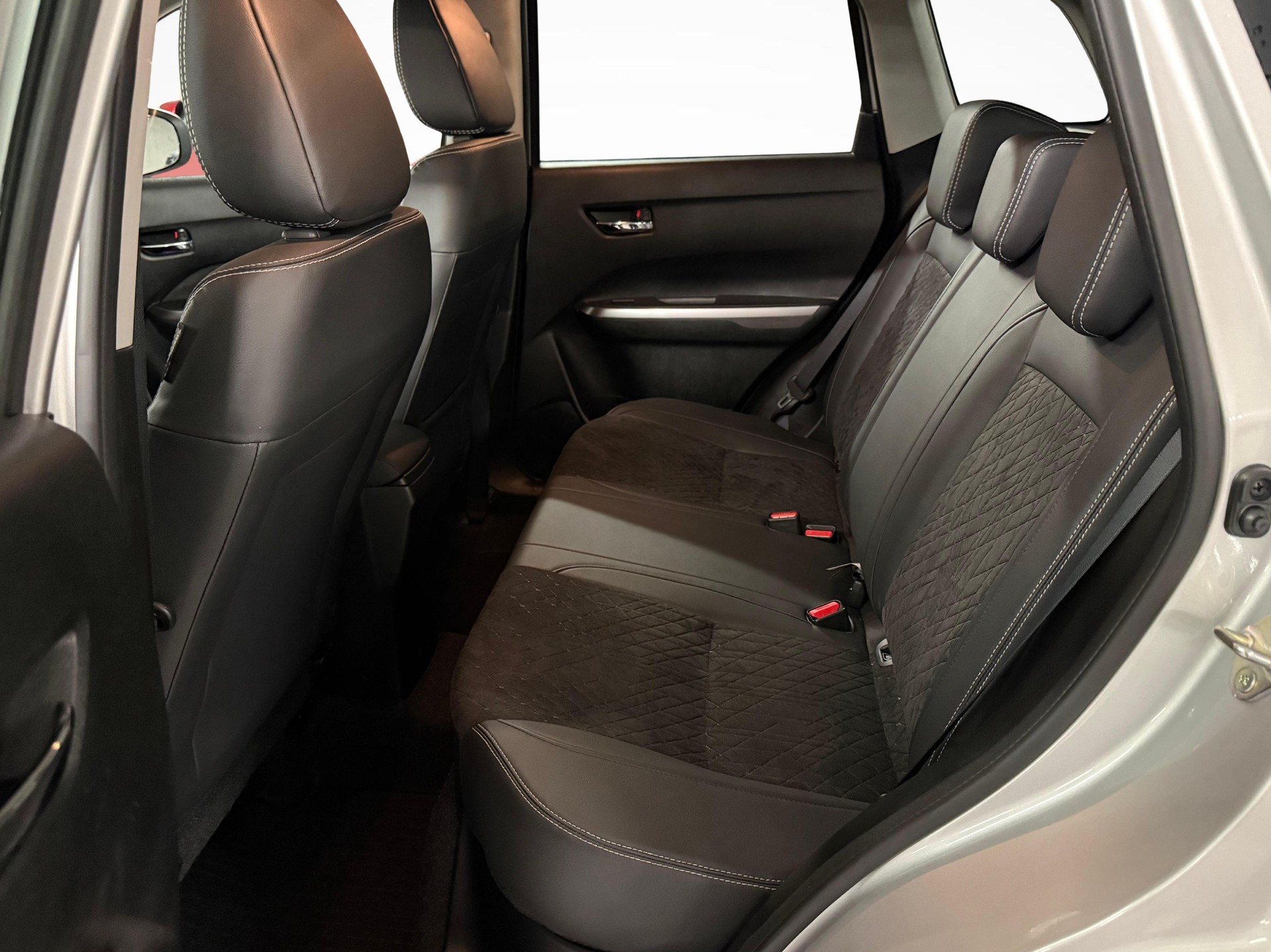 SUZUKI Vitara 1.4 T Compact Top Hybrid 4x4-image-11