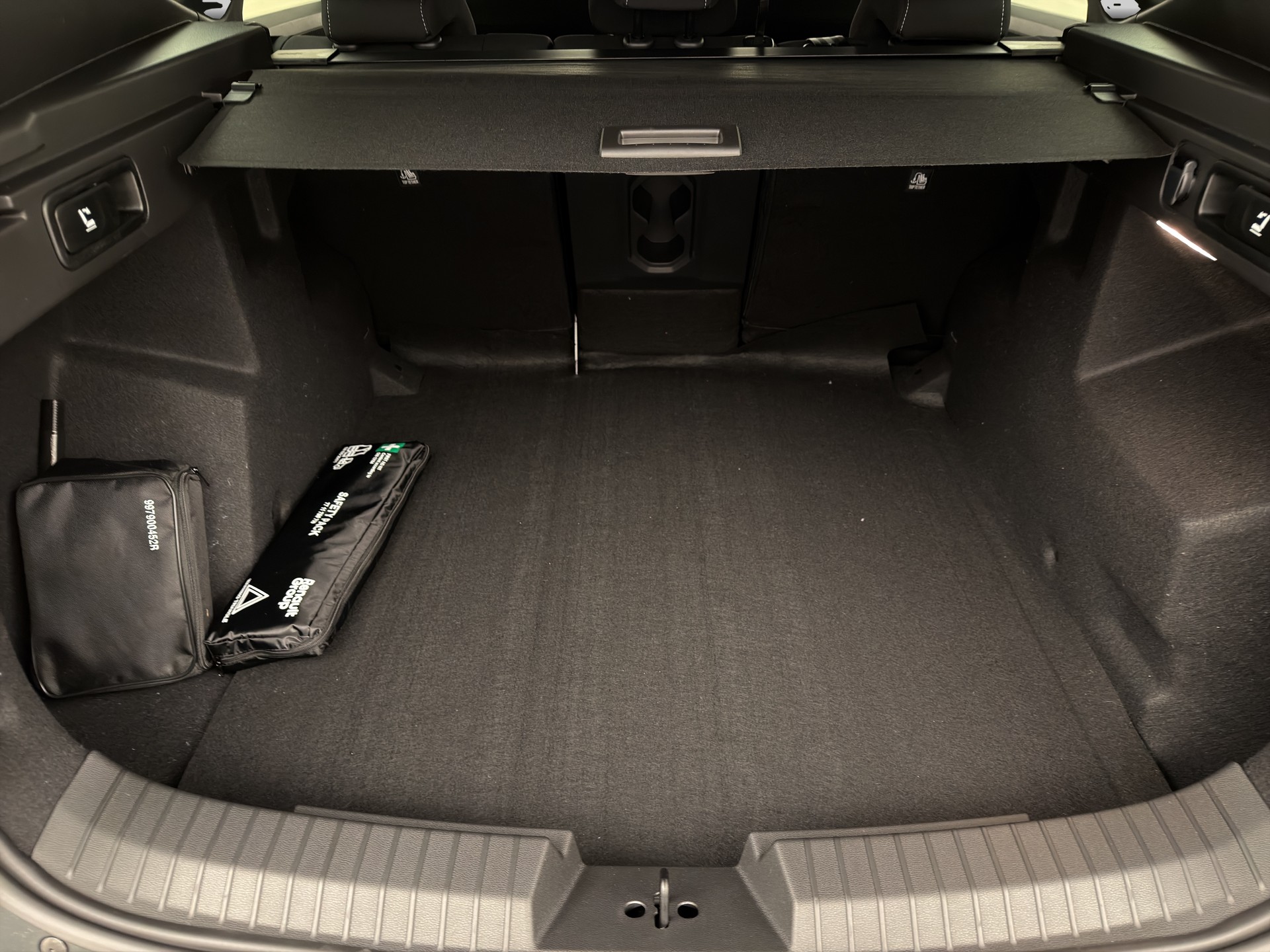 DACIA Bigster 1.2 Hybrid Journey 4WD-image-12