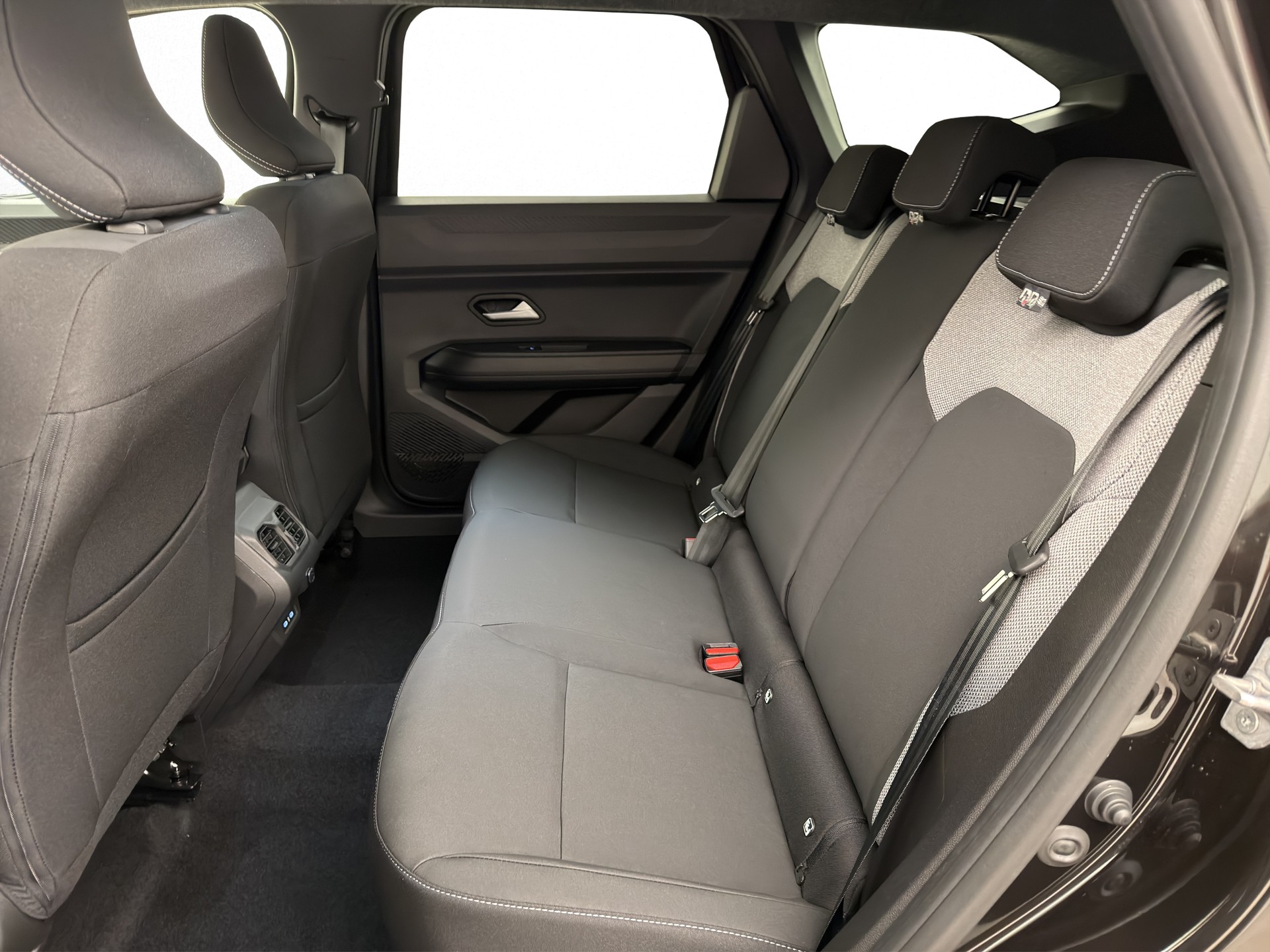 DACIA Bigster 1.2 Hybrid Journey 4WD-image-11