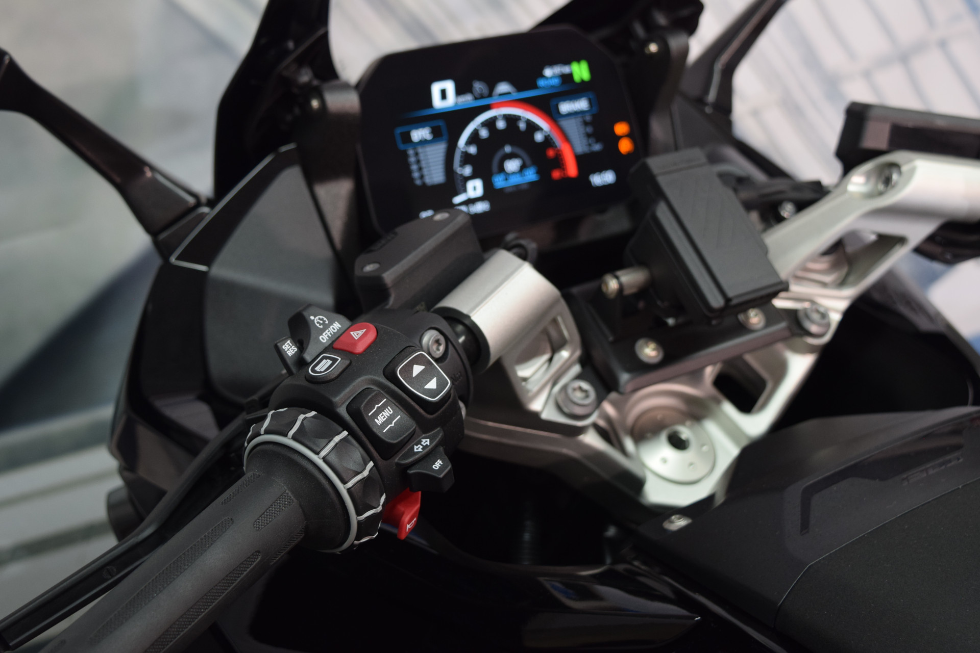 BMW R 1300 RS Triple Black 1'500.- BOXER-PRÄMIE-image-6