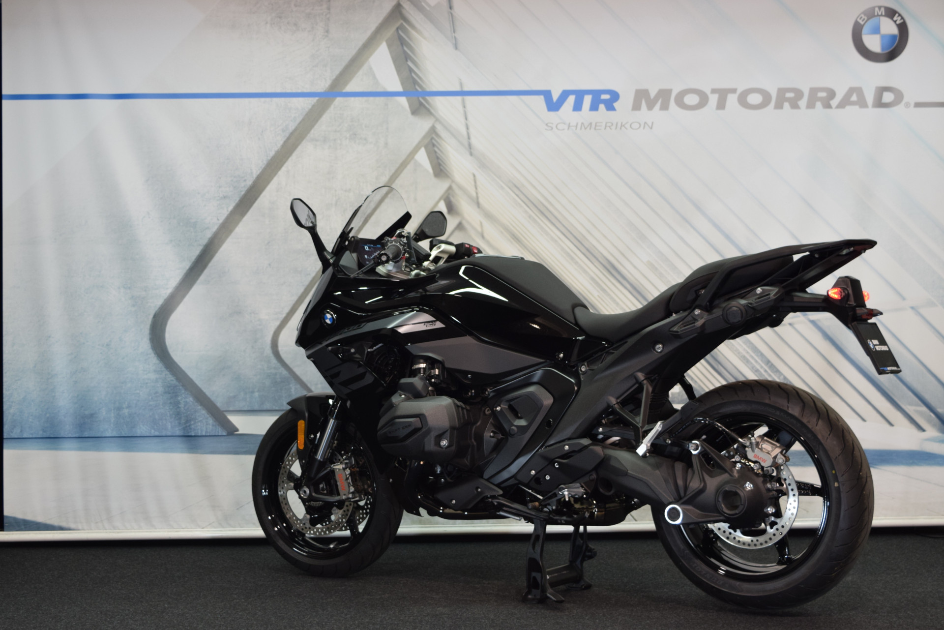 BMW R 1300 RS Triple Black 1'500.- BOXER-PRÄMIE-showroom-element-3